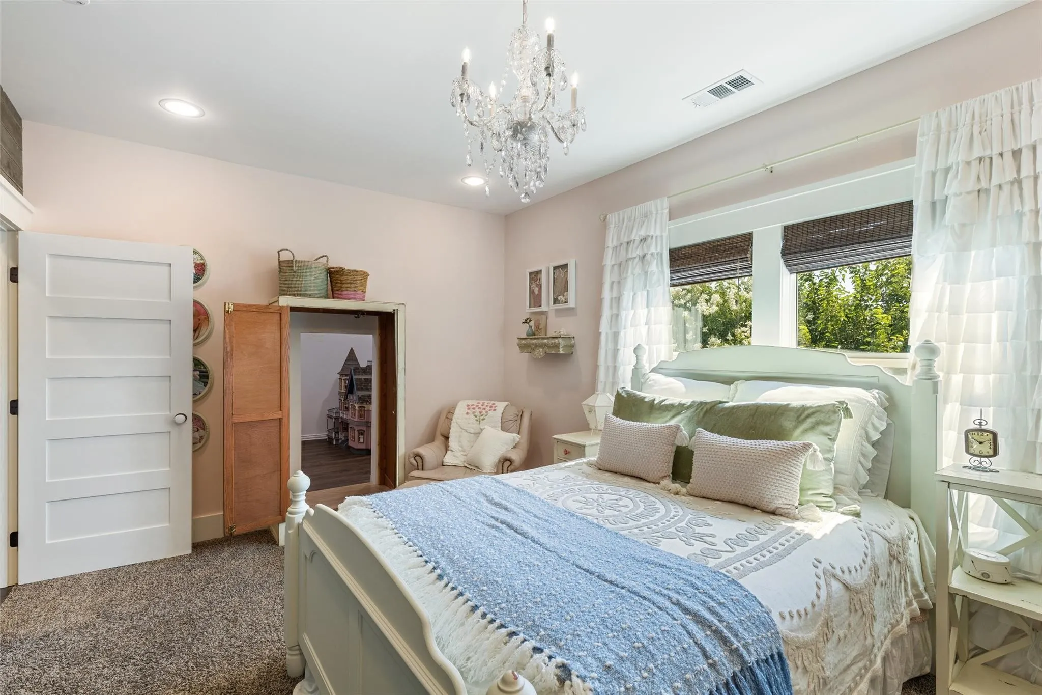 Bedrooms sizes are generous