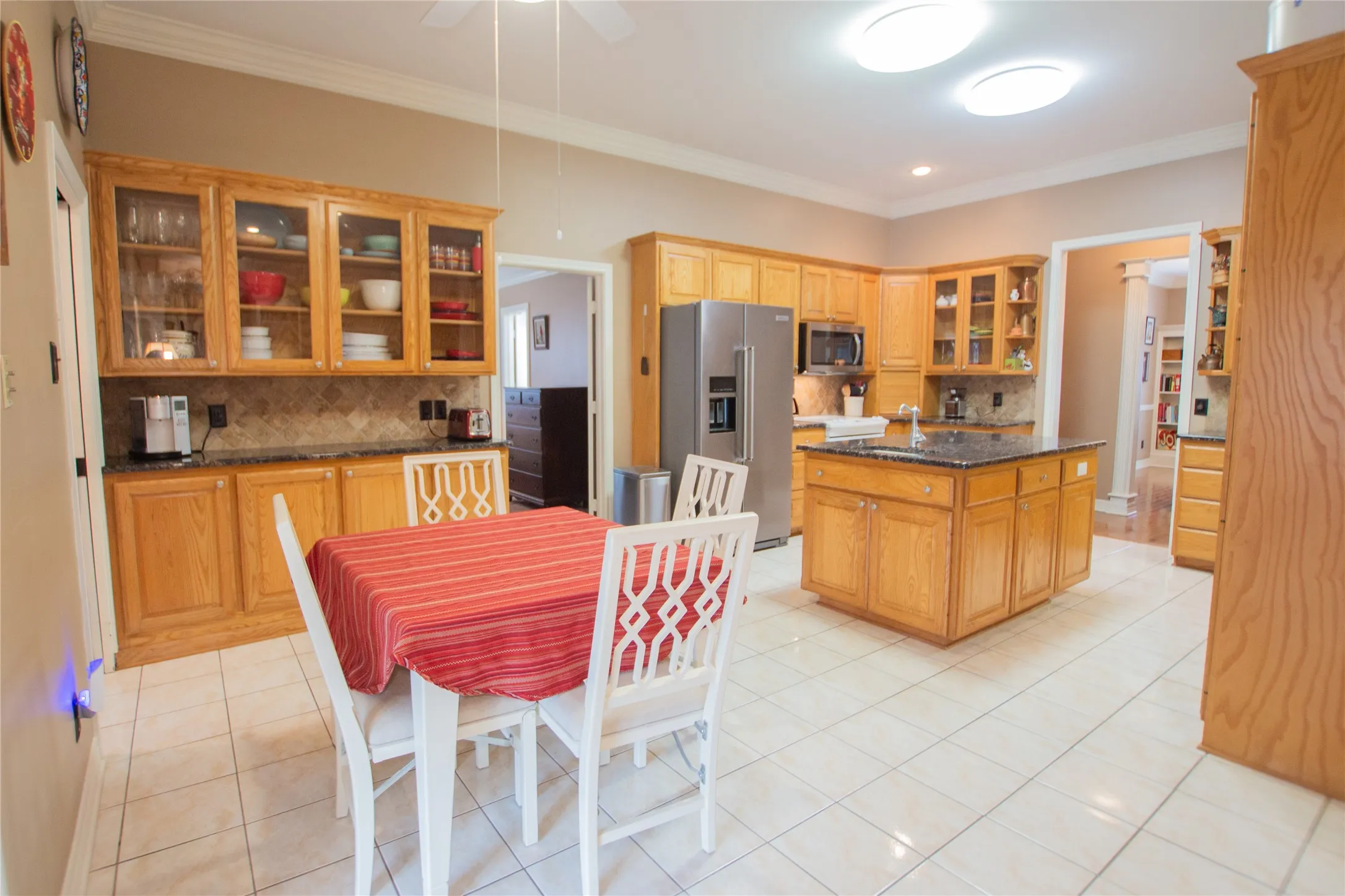 Single Family Residence For Sale in Smith County , 3617 Flagstone Drive, Tyler, Texas 75707, 3 Bedroom, 3 Bathroom, 2 Garage spaces, 3,244 Sqft, built in 1997, mls#21194626, Real Estate Agent in Tyler, Homes For Sale in Smith county, Homes For Sale in Tyler, Realtor in Tyler Texas, Real Estate Brokerage Independent Realty Texas, Luminita Cordes Realtor