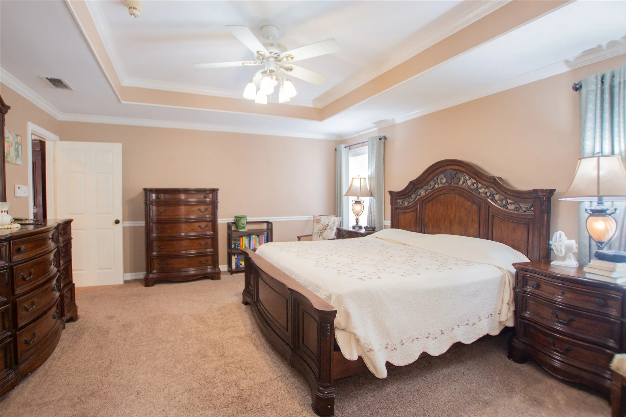 Single Family Residence For Sale in Smith County , 3617 Flagstone Drive, Tyler, Texas 75707, 3 Bedroom, 3 Bathroom, 2 Garage spaces, 3,244 Sqft, built in 1997, mls#21194626, Real Estate Agent in Tyler, Homes For Sale in Smith county, Homes For Sale in Tyler, Realtor in Tyler Texas, Real Estate Brokerage Independent Realty Texas, Luminita Cordes Realtor