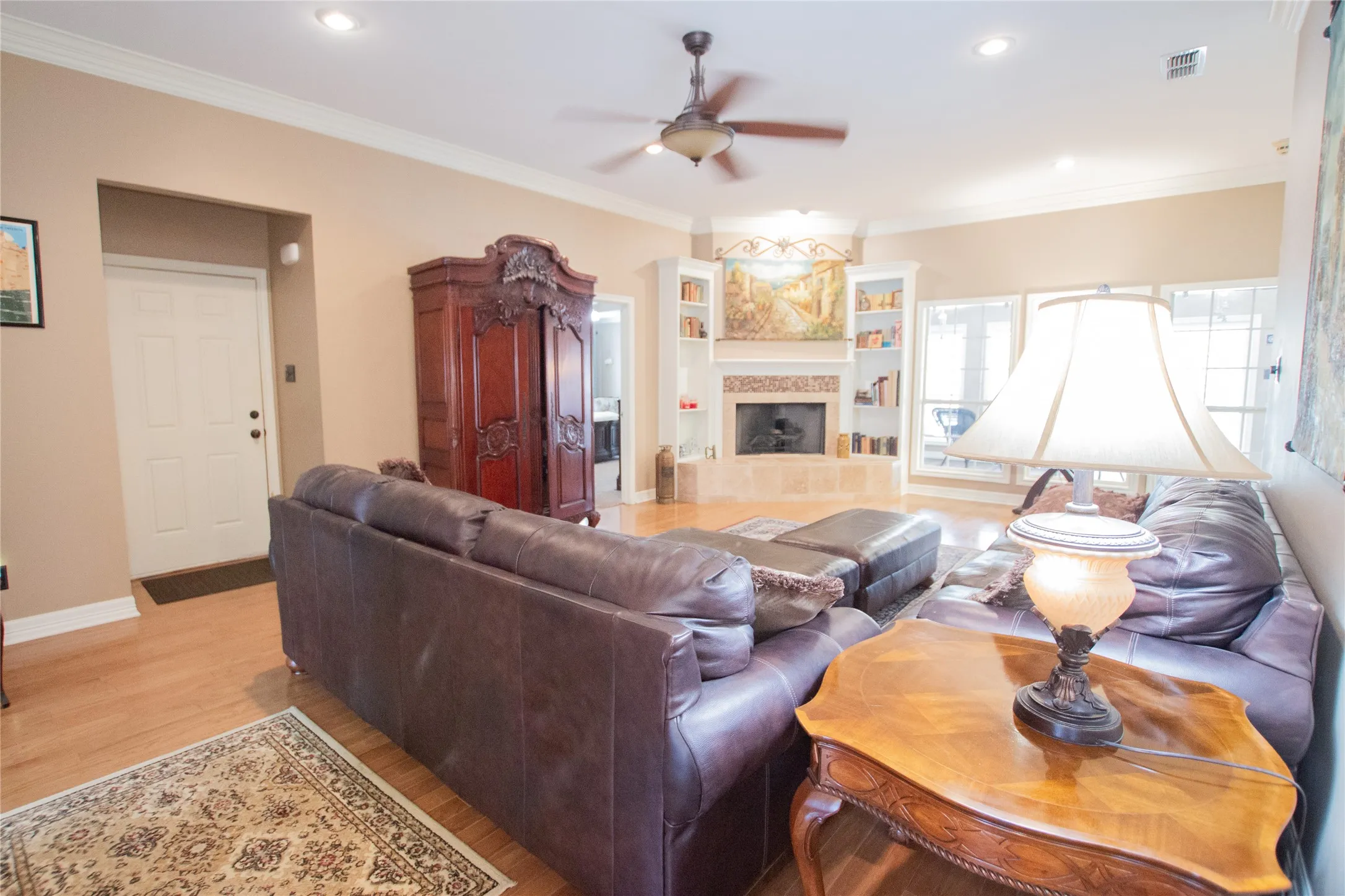 Single Family Residence For Sale in Smith County , 3617 Flagstone Drive, Tyler, Texas 75707, 3 Bedroom, 3 Bathroom, 2 Garage spaces, 3,244 Sqft, built in 1997, mls#21194626, Real Estate Agent in Tyler, Homes For Sale in Smith county, Homes For Sale in Tyler, Realtor in Tyler Texas, Real Estate Brokerage Independent Realty Texas, Luminita Cordes Realtor