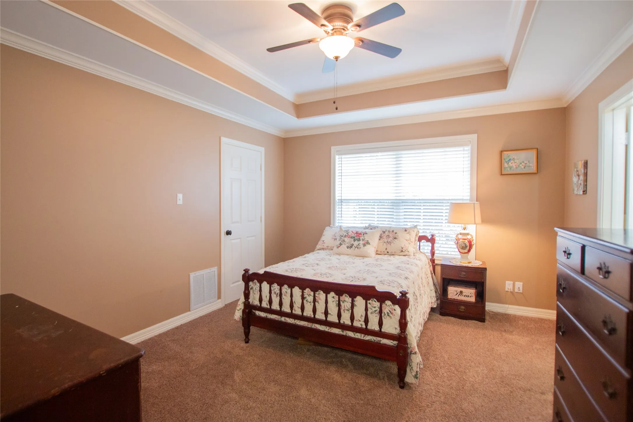 Single Family Residence For Sale in Smith County , 3617 Flagstone Drive, Tyler, Texas 75707, 3 Bedroom, 3 Bathroom, 2 Garage spaces, 3,244 Sqft, built in 1997, mls#21194626, Real Estate Agent in Tyler, Homes For Sale in Smith county, Homes For Sale in Tyler, Realtor in Tyler Texas, Real Estate Brokerage Independent Realty Texas, Luminita Cordes Realtor