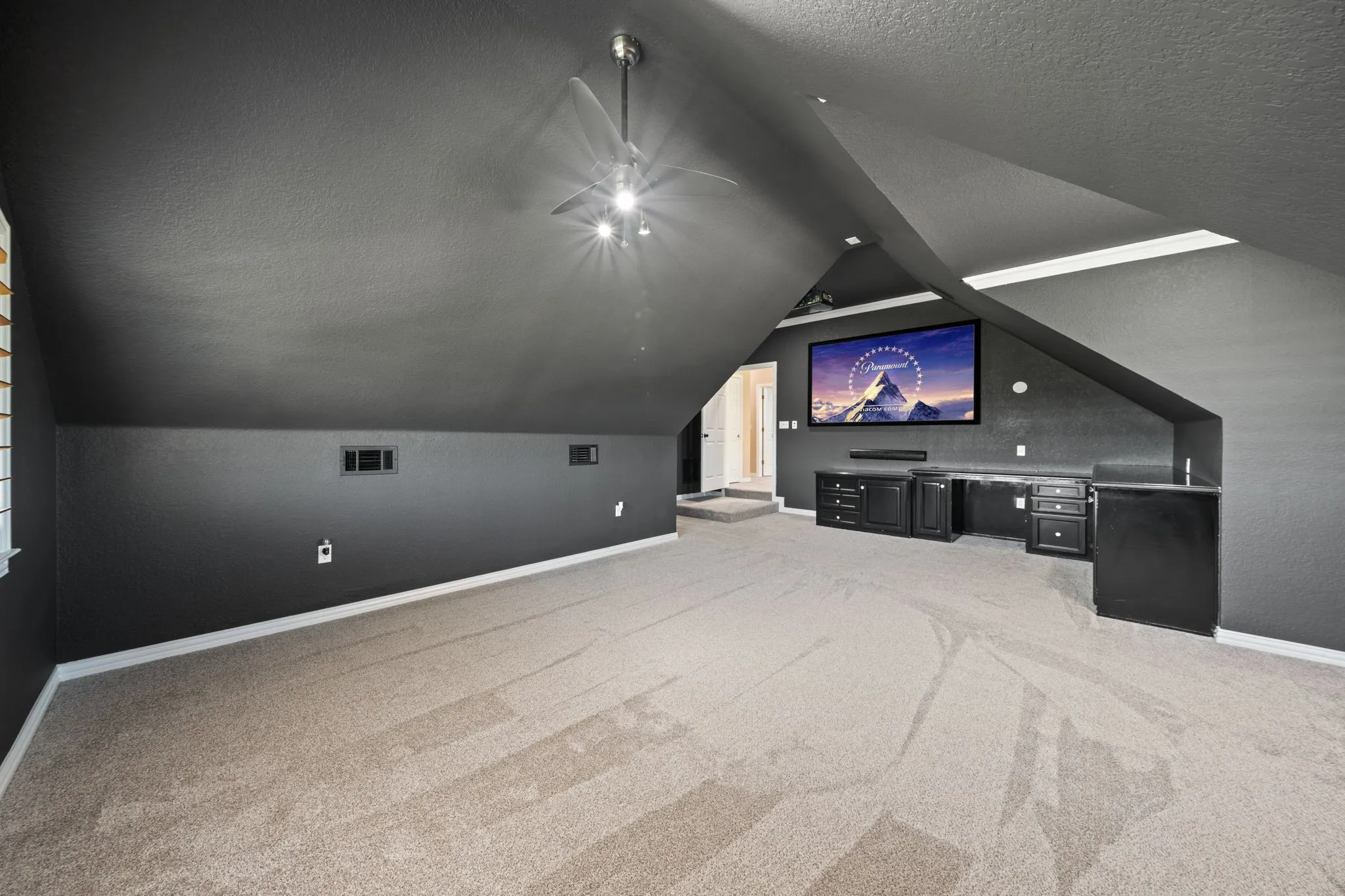 Farm For Sale in Jack County , 2454 W SH 380, Jacksboro, Texas 76458, 5 Bedroom, 5 Bathroom, 2 Garage spaces, 4,818 Sqft, built in 2001, Preowned, mls#21198212, Real Estate Agent in Jacksboro, Homes For Sale in Jack county, Homes For Sale in Jacksboro, Realtor in Jacksboro Texas, Real Estate Brokerage Independent Realty Texas, Luminita Cordes Realtor