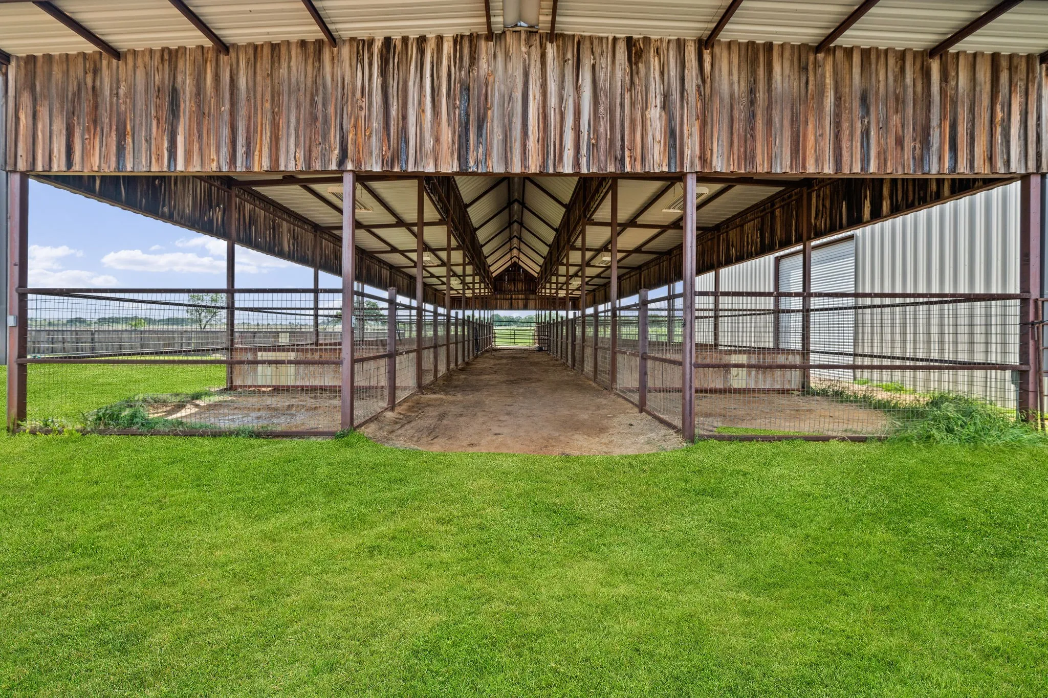 18 stall mare