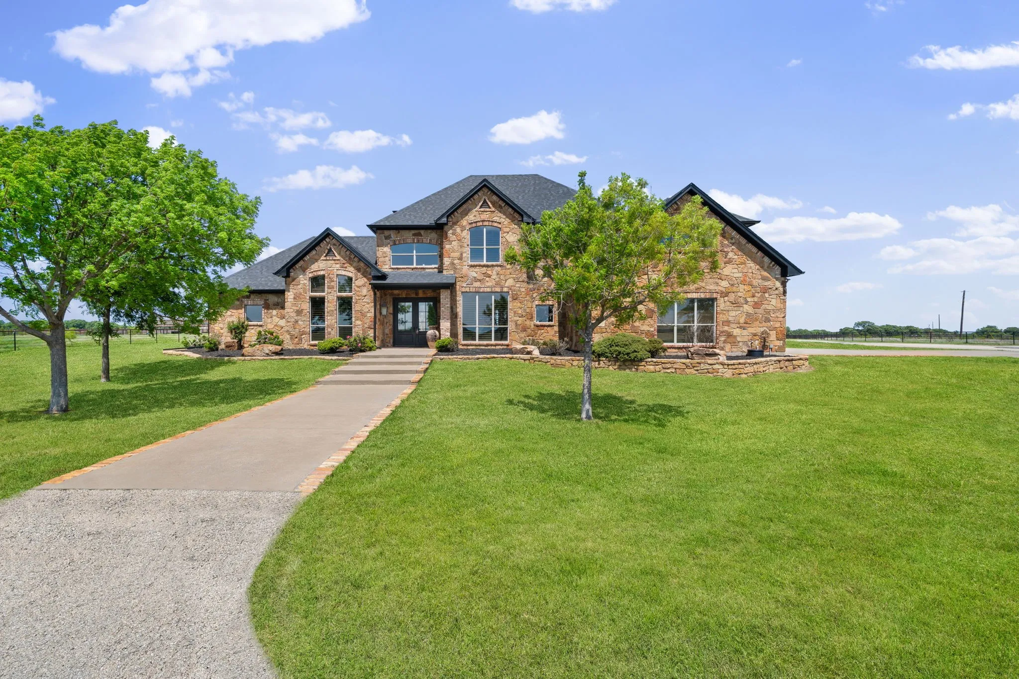 Farm For Sale in Jack County , 2454 W SH 380, Jacksboro, Texas 76458, 5 Bedroom, 5 Bathroom, 2 Garage spaces, 4,818 Sqft, built in 2001, Preowned, mls#21198212, Real Estate Agent in Jacksboro, Homes For Sale in Jack county, Homes For Sale in Jacksboro, Realtor in Jacksboro Texas, Real Estate Brokerage Independent Realty Texas, Luminita Cordes Realtor