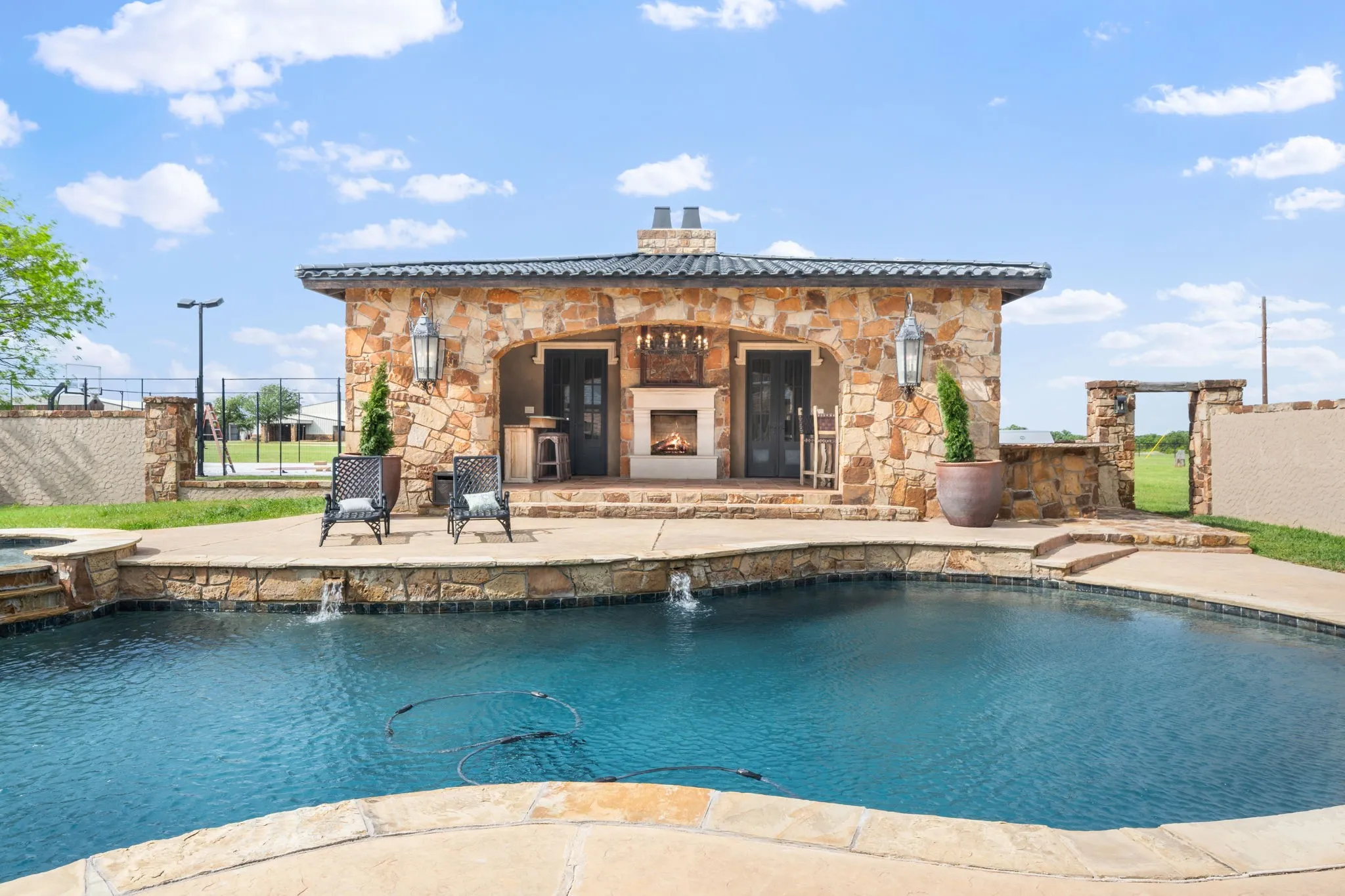 Farm For Sale in Jack County , 2454 W SH 380, Jacksboro, Texas 76458, 5 Bedroom, 5 Bathroom, 2 Garage spaces, 4,818 Sqft, built in 2001, Preowned, mls#21198212, Real Estate Agent in Jacksboro, Homes For Sale in Jack county, Homes For Sale in Jacksboro, Realtor in Jacksboro Texas, Real Estate Brokerage Independent Realty Texas, Luminita Cordes Realtor