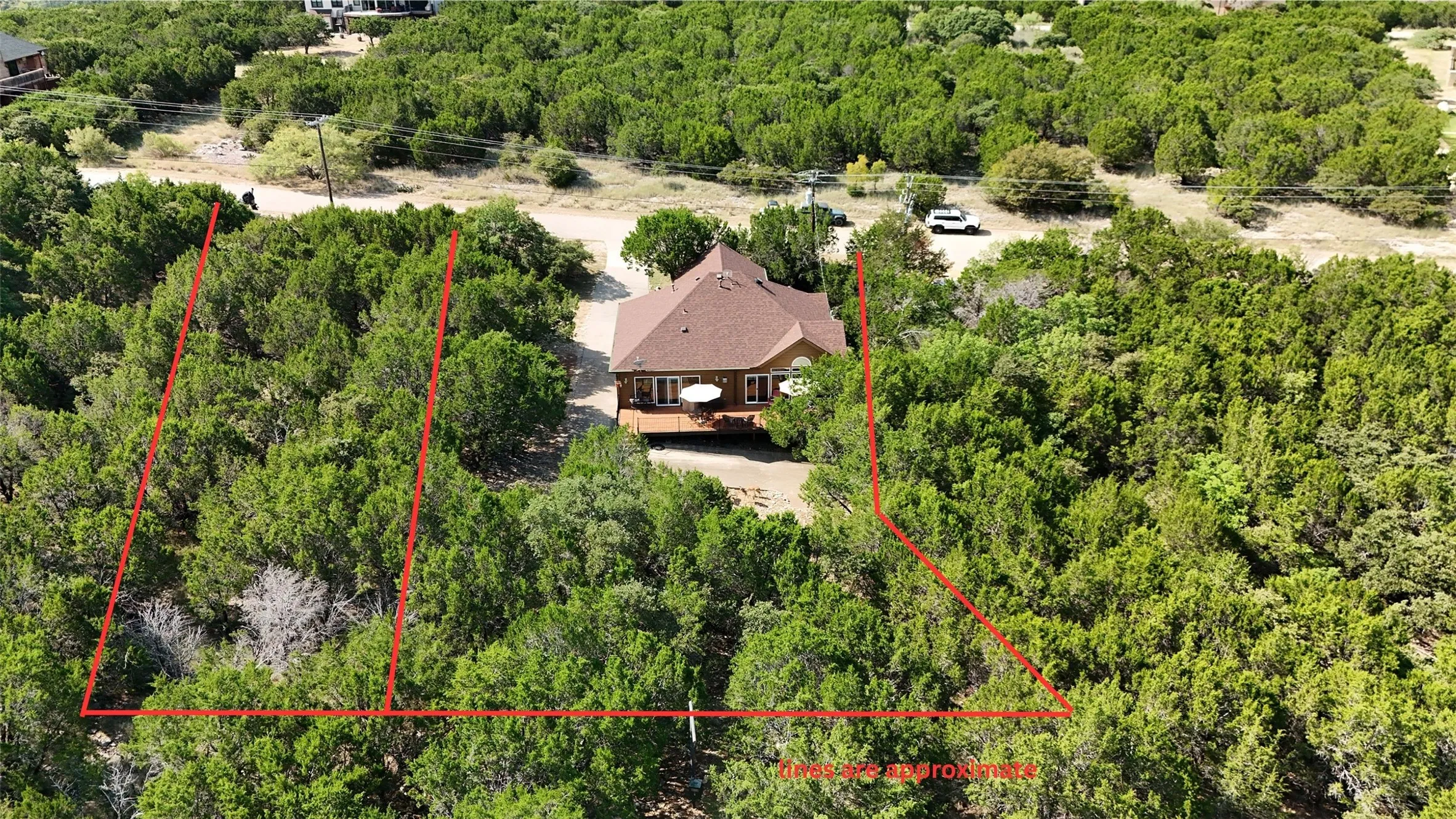 House with adjoining lot