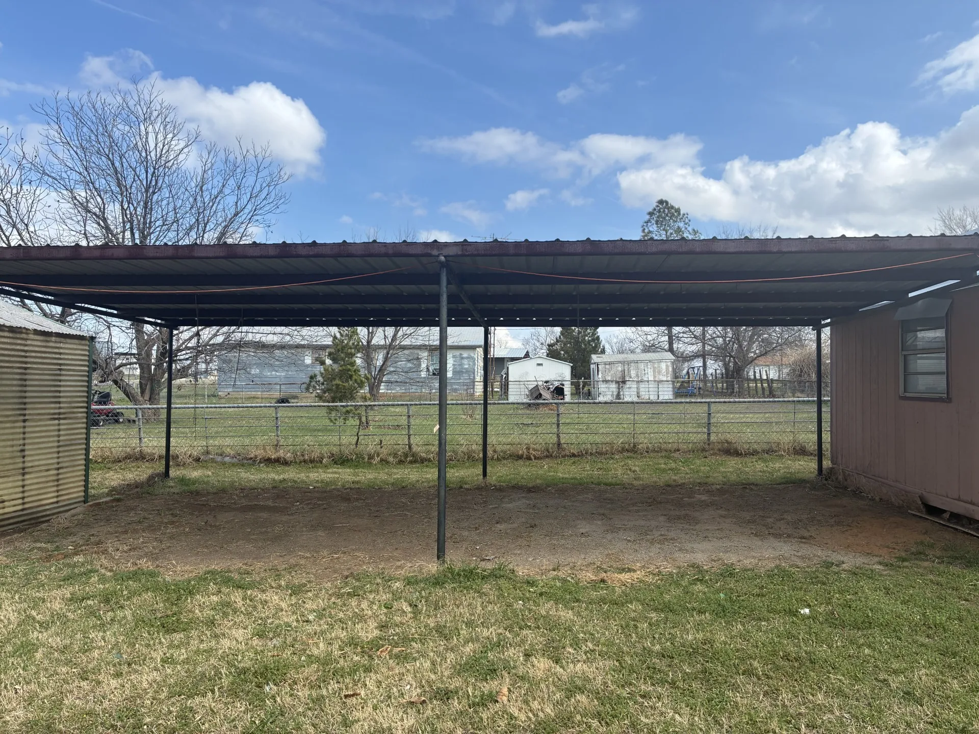 Single Family Residence For Sale in Young County , 111 Lamar Street, Graham, Texas 76450, 2 Bedroom, 1 Bathroom, Garage spaces, 1,123 Sqft, built in 1965, mls#21124298, Real Estate Agent in Graham, Homes For Sale in Young county, Homes For Sale in Graham, Realtor in Graham Texas, Real Estate Brokerage Independent Realty Texas, Luminita Cordes Realtor
