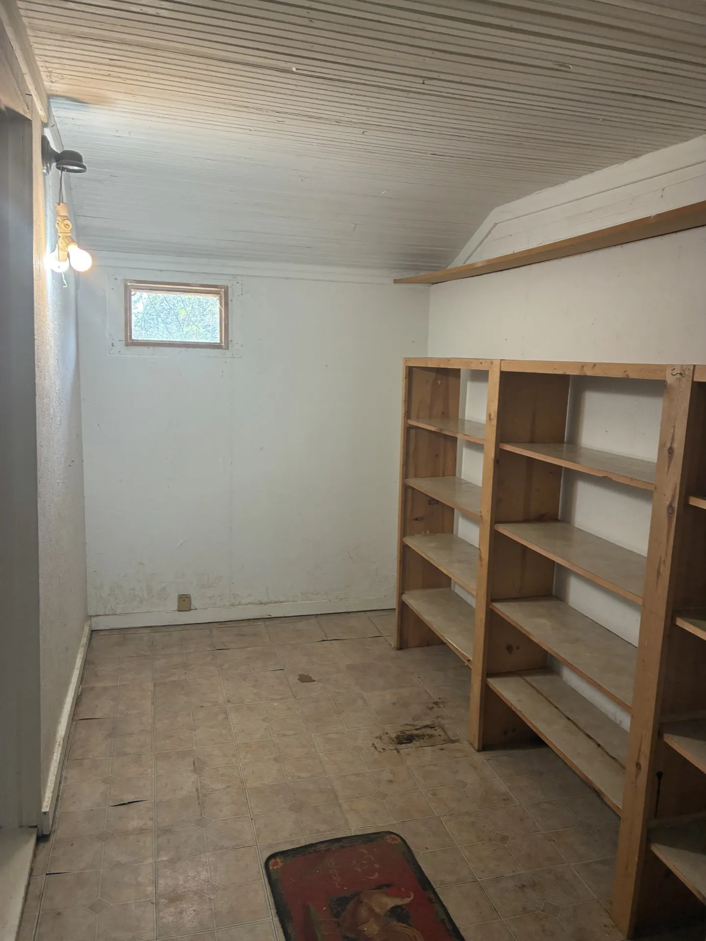 Single Family Residence For Sale in Young County , 111 Lamar Street, Graham, Texas 76450, 2 Bedroom, 1 Bathroom, Garage spaces, 1,123 Sqft, built in 1965, mls#21124298, Real Estate Agent in Graham, Homes For Sale in Young county, Homes For Sale in Graham, Realtor in Graham Texas, Real Estate Brokerage Independent Realty Texas, Luminita Cordes Realtor