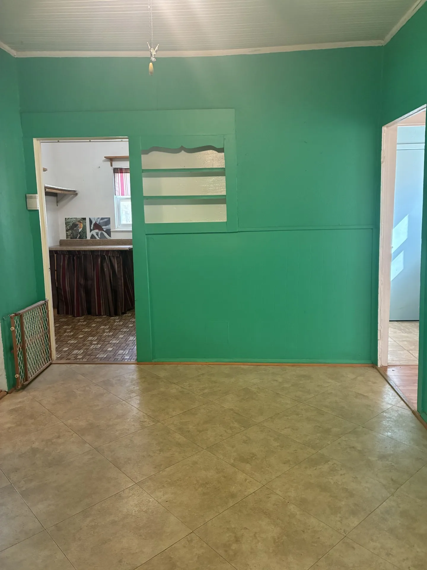 Single Family Residence For Sale in Young County , 111 Lamar Street, Graham, Texas 76450, 2 Bedroom, 1 Bathroom, Garage spaces, 1,123 Sqft, built in 1965, mls#21124298, Real Estate Agent in Graham, Homes For Sale in Young county, Homes For Sale in Graham, Realtor in Graham Texas, Real Estate Brokerage Independent Realty Texas, Luminita Cordes Realtor