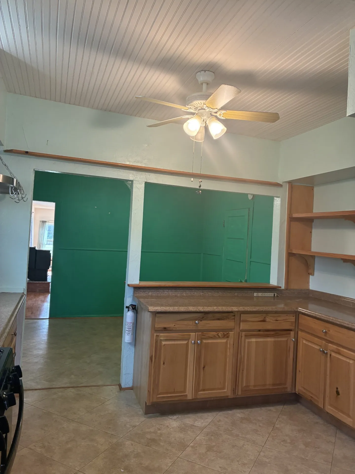 Single Family Residence For Sale in Young County , 111 Lamar Street, Graham, Texas 76450, 2 Bedroom, 1 Bathroom, Garage spaces, 1,123 Sqft, built in 1965, mls#21124298, Real Estate Agent in Graham, Homes For Sale in Young county, Homes For Sale in Graham, Realtor in Graham Texas, Real Estate Brokerage Independent Realty Texas, Luminita Cordes Realtor