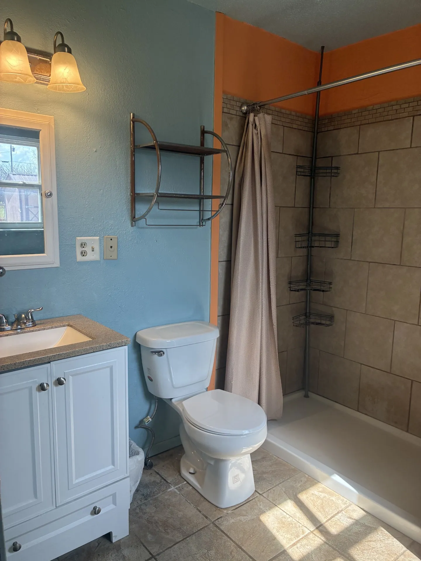 Single Family Residence For Sale in Young County , 111 Lamar Street, Graham, Texas 76450, 2 Bedroom, 1 Bathroom, Garage spaces, 1,123 Sqft, built in 1965, mls#21124298, Real Estate Agent in Graham, Homes For Sale in Young county, Homes For Sale in Graham, Realtor in Graham Texas, Real Estate Brokerage Independent Realty Texas, Luminita Cordes Realtor