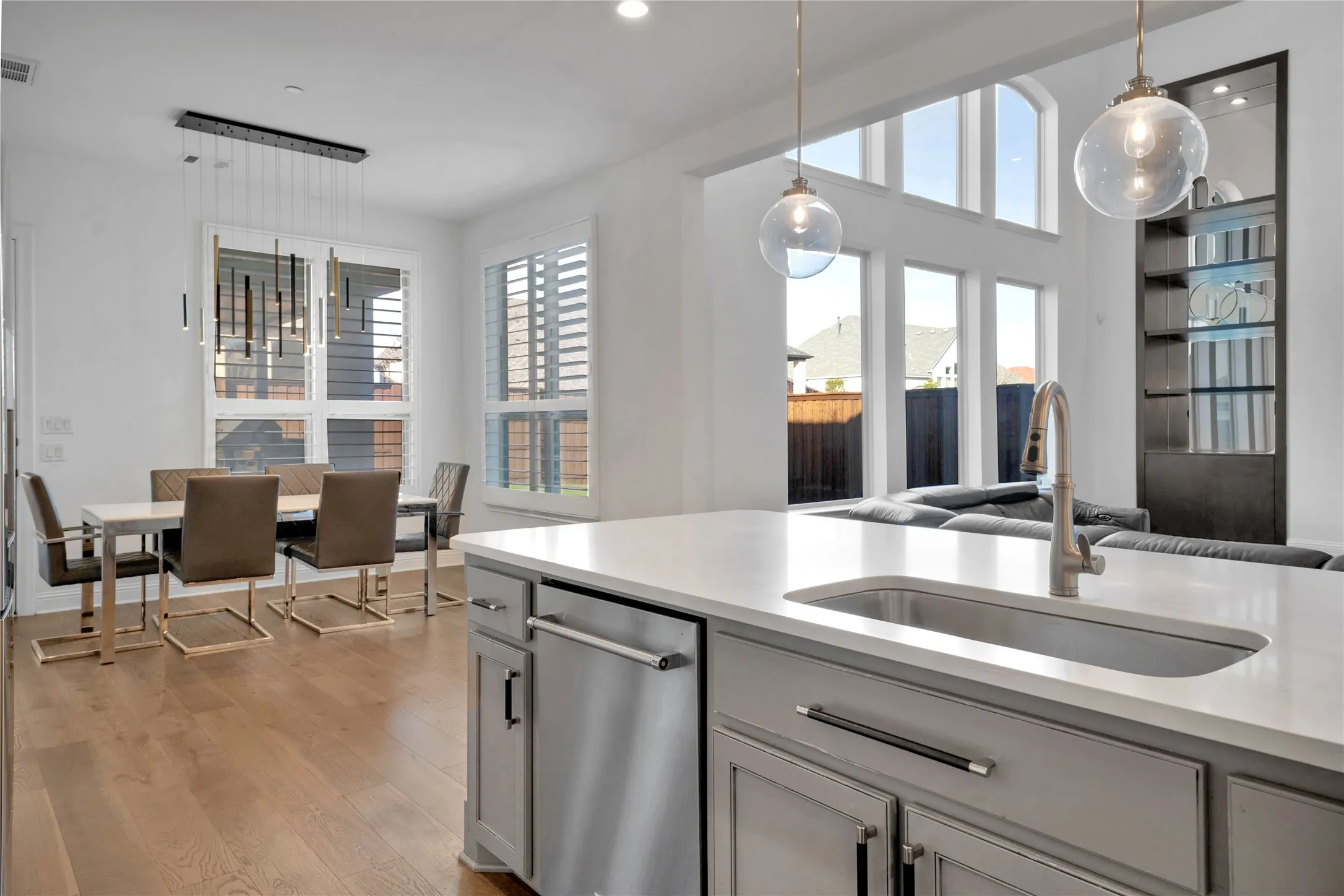 Single Family Residence For Sale in Collin County , 13452 Spokane Way, Frisco, Texas 75035, 5 Bedroom, 6 Bathroom, 4 Garage spaces, 5,471 Sqft, built in 2019, Preowned, mls#21187616, Real Estate Agent in Frisco, Homes For Sale in Collin county, Homes For Sale in Frisco, Realtor in Frisco Texas, Real Estate Brokerage Independent Realty Texas, Luminita Cordes Realtor