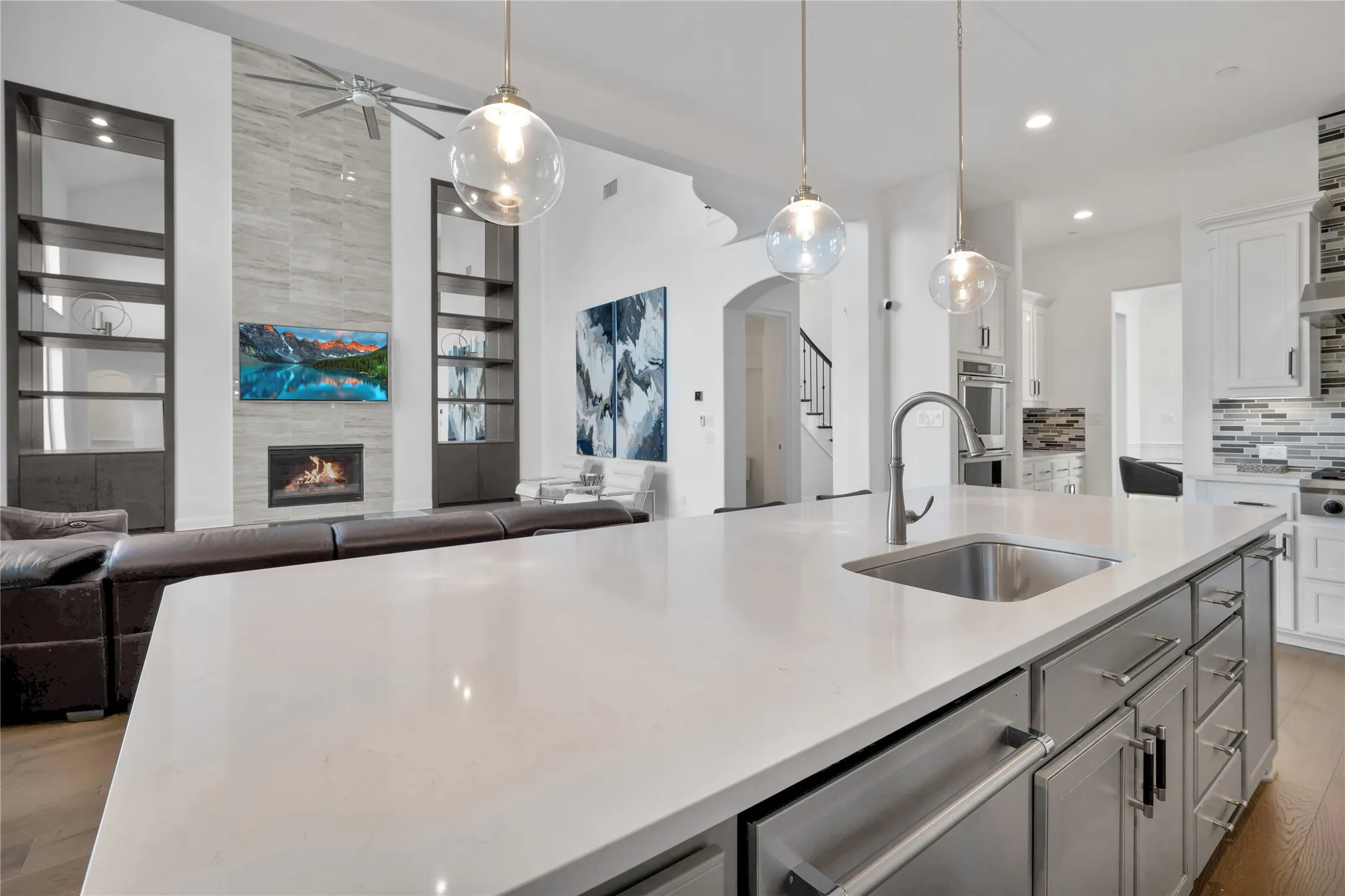 Single Family Residence For Sale in Collin County , 13452 Spokane Way, Frisco, Texas 75035, 5 Bedroom, 6 Bathroom, 4 Garage spaces, 5,471 Sqft, built in 2019, Preowned, mls#21187616, Real Estate Agent in Frisco, Homes For Sale in Collin county, Homes For Sale in Frisco, Realtor in Frisco Texas, Real Estate Brokerage Independent Realty Texas, Luminita Cordes Realtor