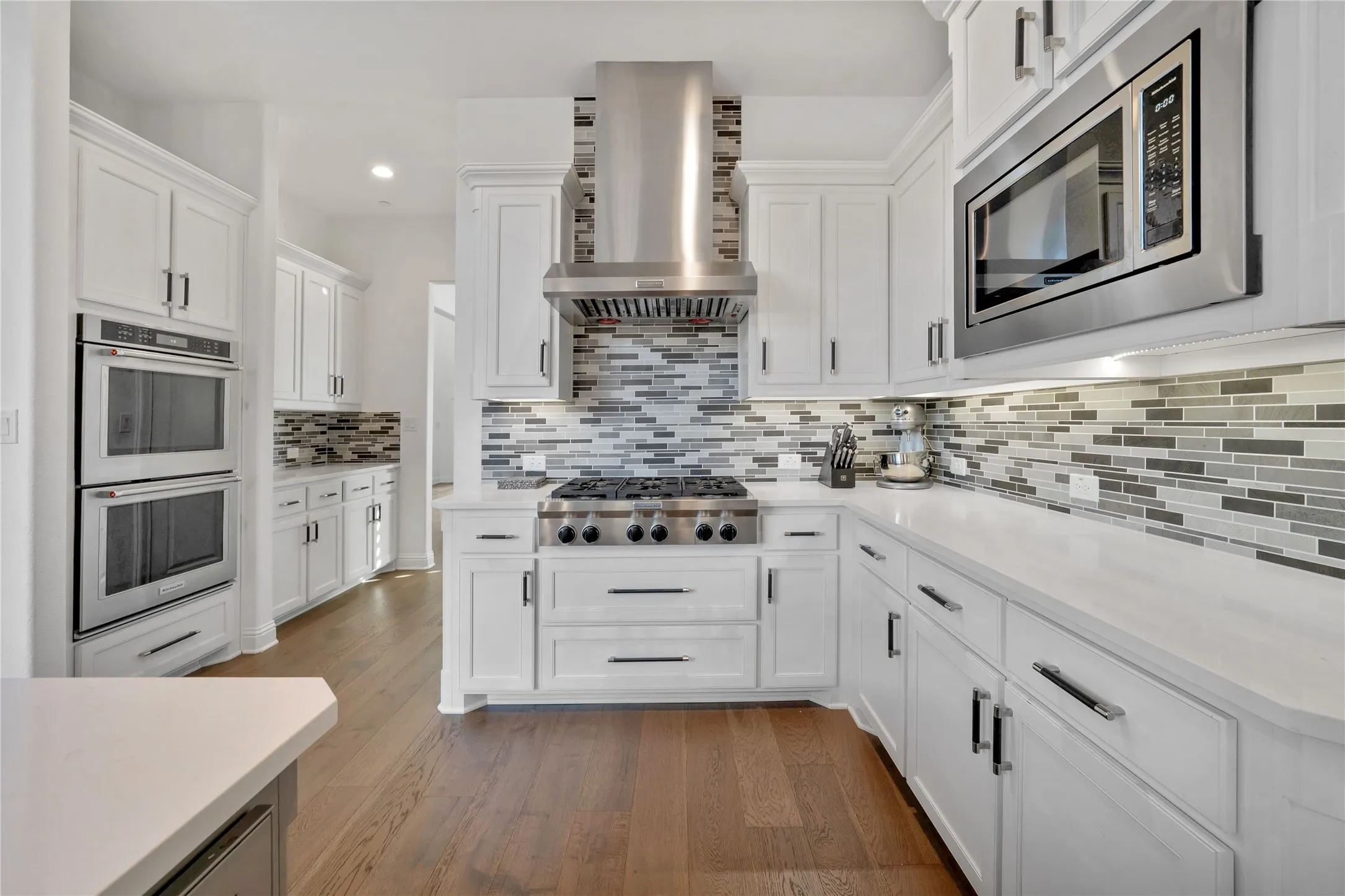 Single Family Residence For Sale in Collin County , 13452 Spokane Way, Frisco, Texas 75035, 5 Bedroom, 6 Bathroom, 4 Garage spaces, 5,471 Sqft, built in 2019, Preowned, mls#21187616, Real Estate Agent in Frisco, Homes For Sale in Collin county, Homes For Sale in Frisco, Realtor in Frisco Texas, Real Estate Brokerage Independent Realty Texas, Luminita Cordes Realtor