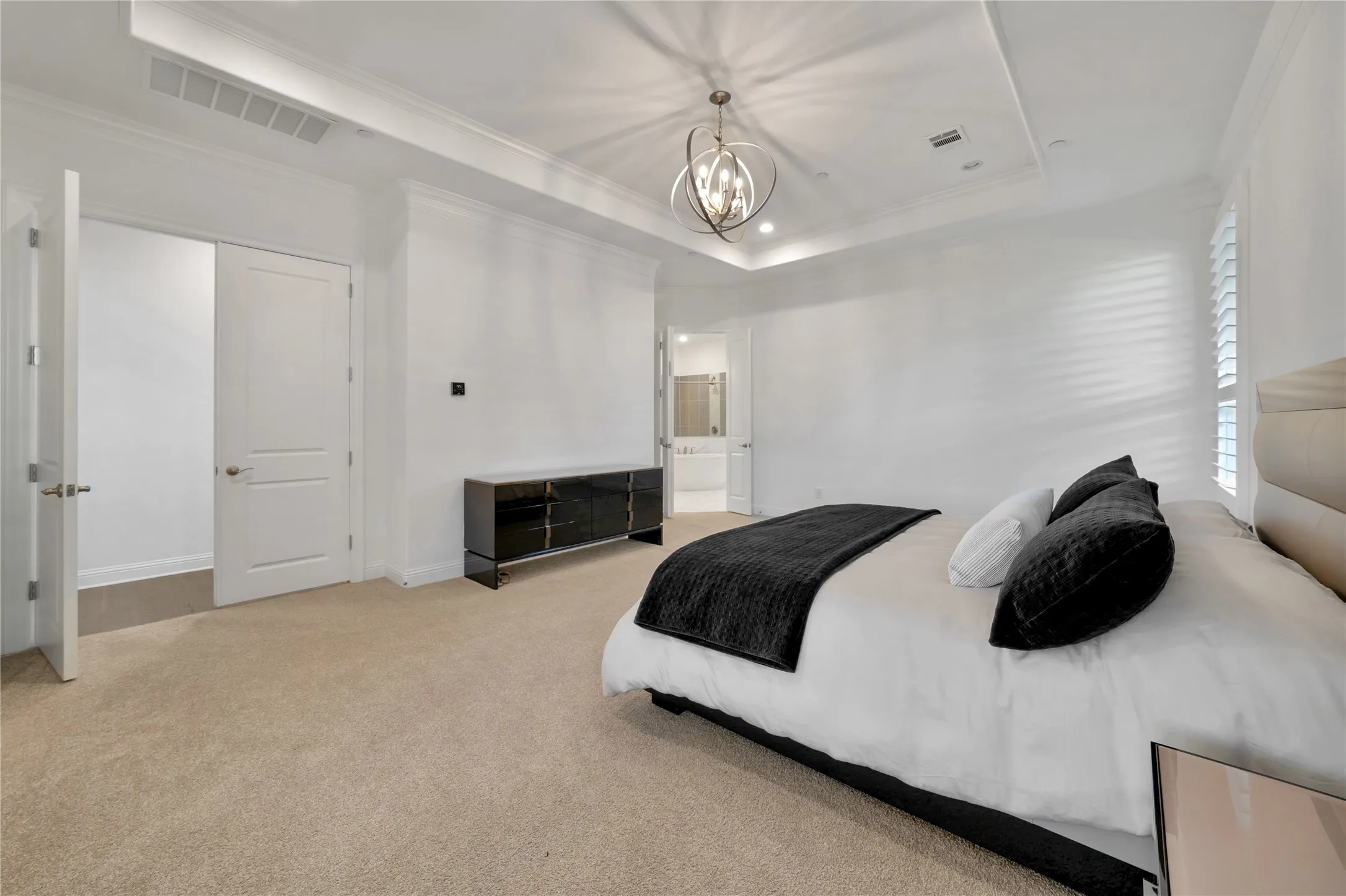 Single Family Residence For Sale in Collin County , 13452 Spokane Way, Frisco, Texas 75035, 5 Bedroom, 6 Bathroom, 4 Garage spaces, 5,471 Sqft, built in 2019, Preowned, mls#21187616, Real Estate Agent in Frisco, Homes For Sale in Collin county, Homes For Sale in Frisco, Realtor in Frisco Texas, Real Estate Brokerage Independent Realty Texas, Luminita Cordes Realtor