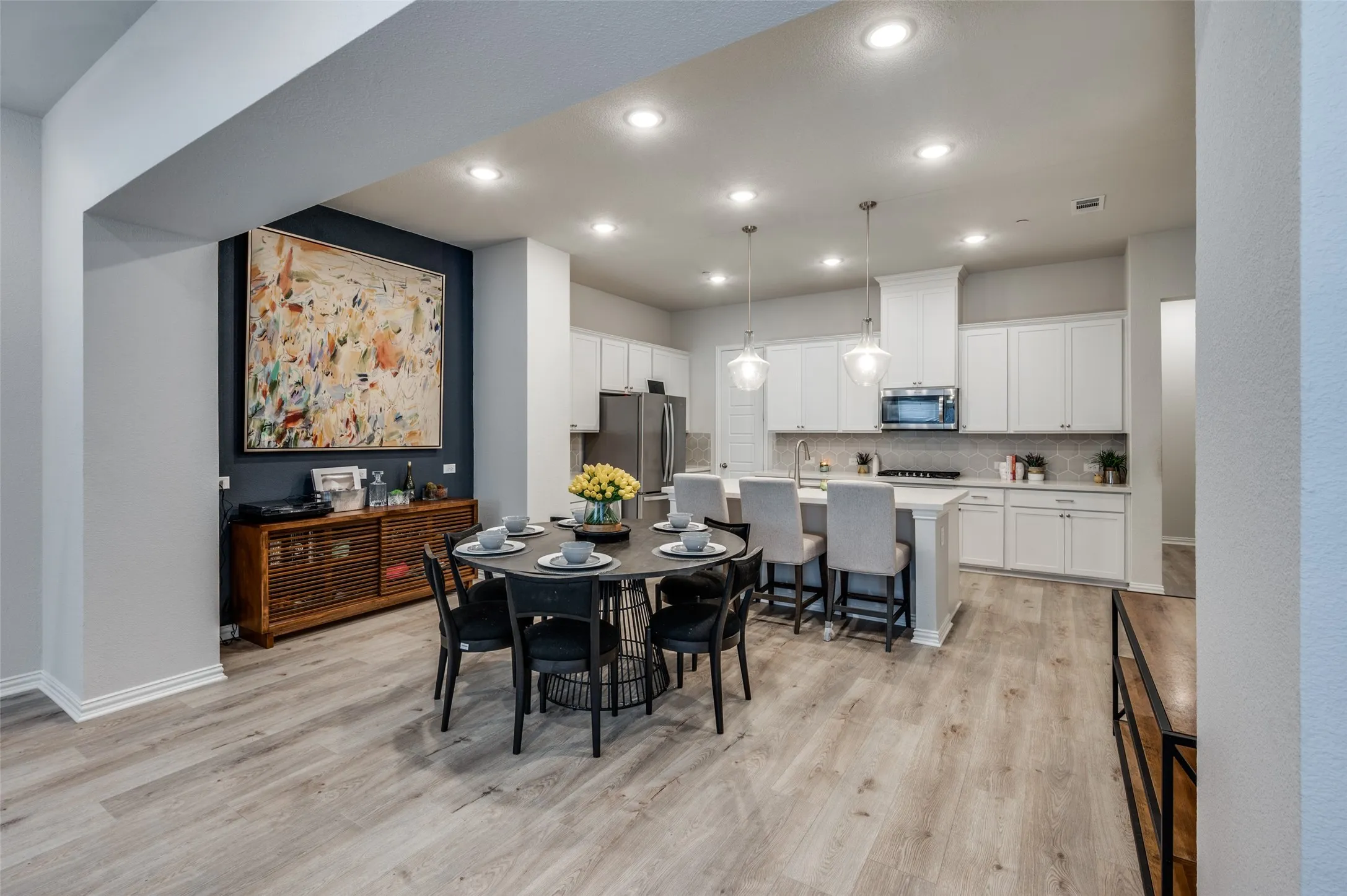 Townhouse For Sale in Denton County , 314 Colusa Drive, Lewisville, Texas 75056, 3 Bedroom, 3 Bathroom, 2 Garage spaces, 2,659 Sqft, built in 2022, mls#21200334, Real Estate Agent in Lewisville, Homes For Sale in Denton county, Homes For Sale in Lewisville, Realtor in Lewisville Texas, Real Estate Brokerage Independent Realty Texas, Luminita Cordes Realtor