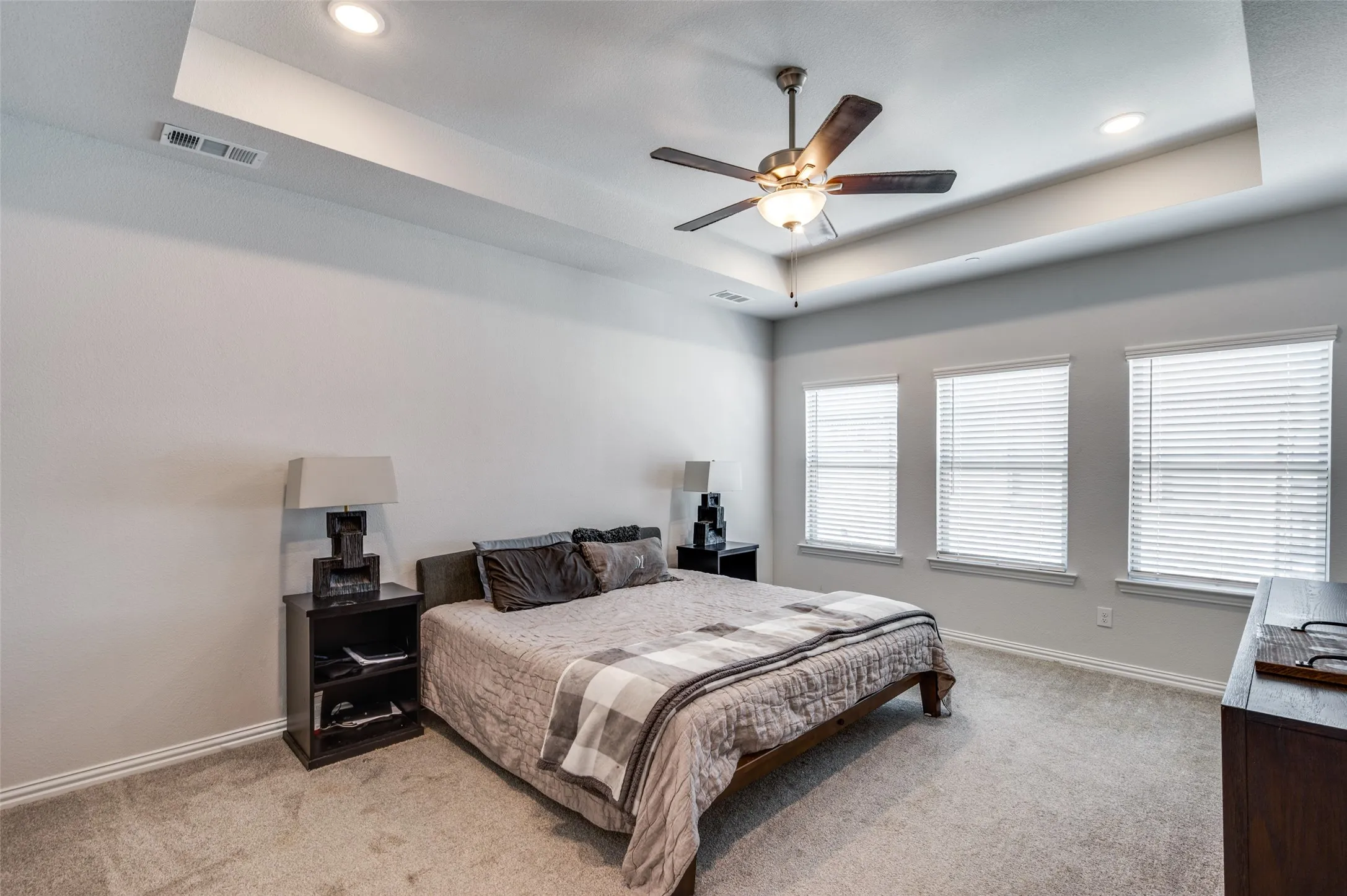 Townhouse For Sale in Denton County , 314 Colusa Drive, Lewisville, Texas 75056, 3 Bedroom, 3 Bathroom, 2 Garage spaces, 2,659 Sqft, built in 2022, mls#21200334, Real Estate Agent in Lewisville, Homes For Sale in Denton county, Homes For Sale in Lewisville, Realtor in Lewisville Texas, Real Estate Brokerage Independent Realty Texas, Luminita Cordes Realtor