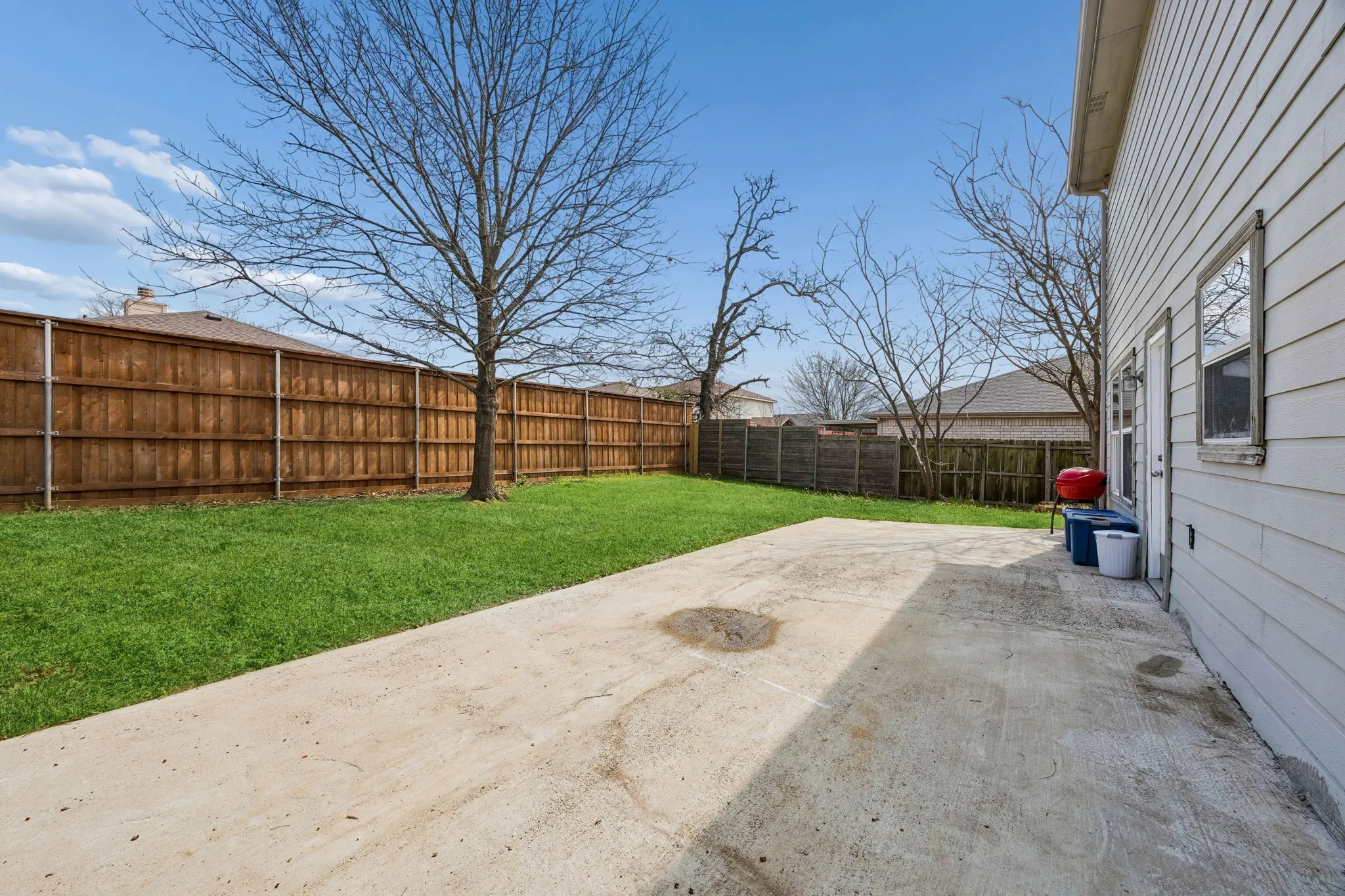 Single Family Residence For Sale in Dallas County , 4706 Creekview Lane, Balch Springs, Texas 75180, 3 Bedroom, 3 Bathroom, 2 Garage spaces, 2,362 Sqft, built in 2006, mls#21200317, Real Estate Agent in Balch Springs, Homes For Sale in Dallas county, Homes For Sale in Balch Springs, Realtor in Balch Springs Texas, Real Estate Brokerage Independent Realty Texas, Luminita Cordes Realtor