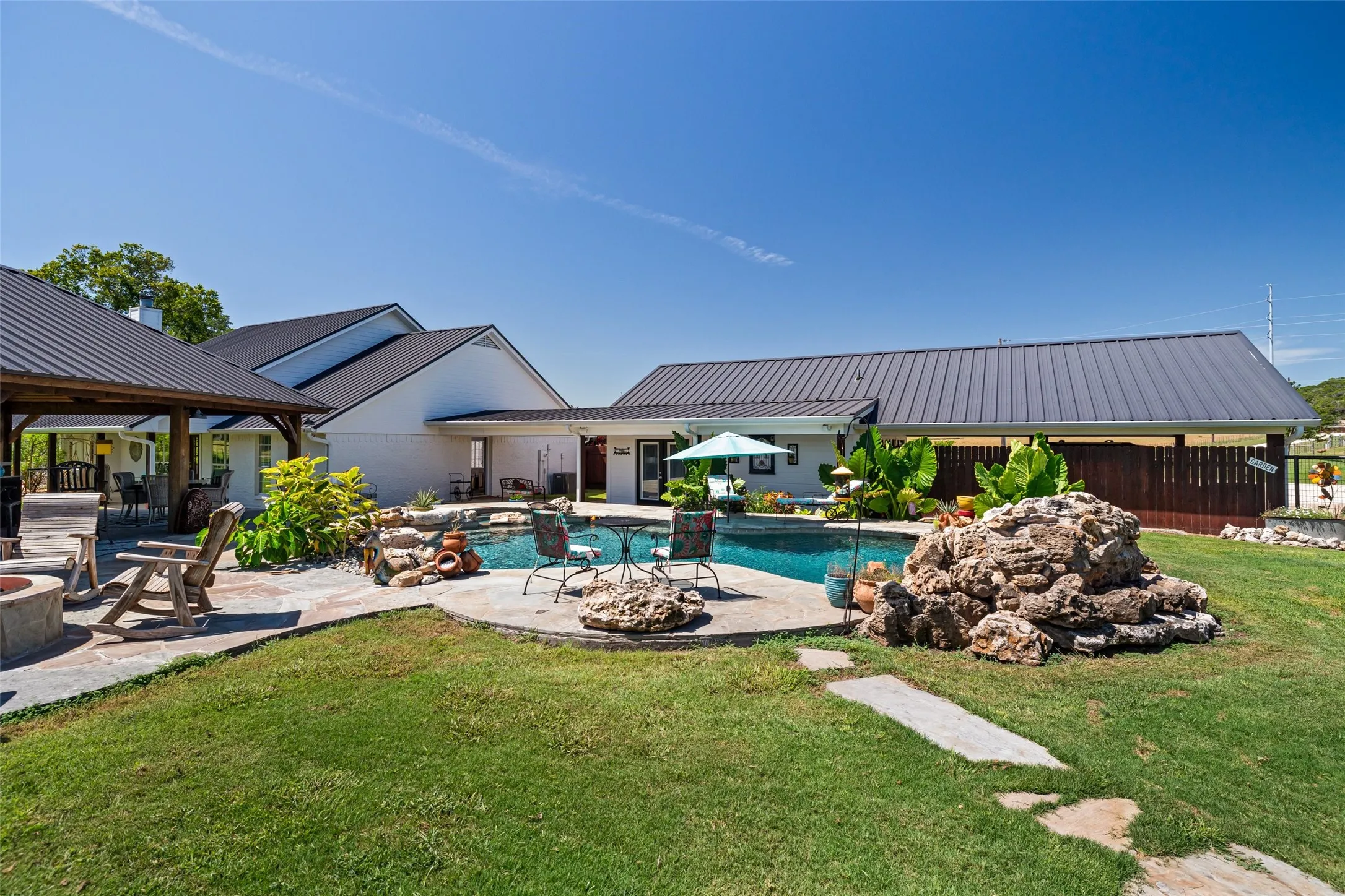 Single Family Residence For Sale in Bosque County , 5100 Highway 144, Walnut Springs, Texas 76690, 4 Bedroom, 3 Bathroom, Garage spaces, 2,936 Sqft, built in 1996, mls#21200360, Real Estate Agent in Walnut Springs, Homes For Sale in Bosque county, Homes For Sale in Walnut Springs, Realtor in Walnut Springs Texas, Real Estate Brokerage Independent Realty Texas, Luminita Cordes Realtor