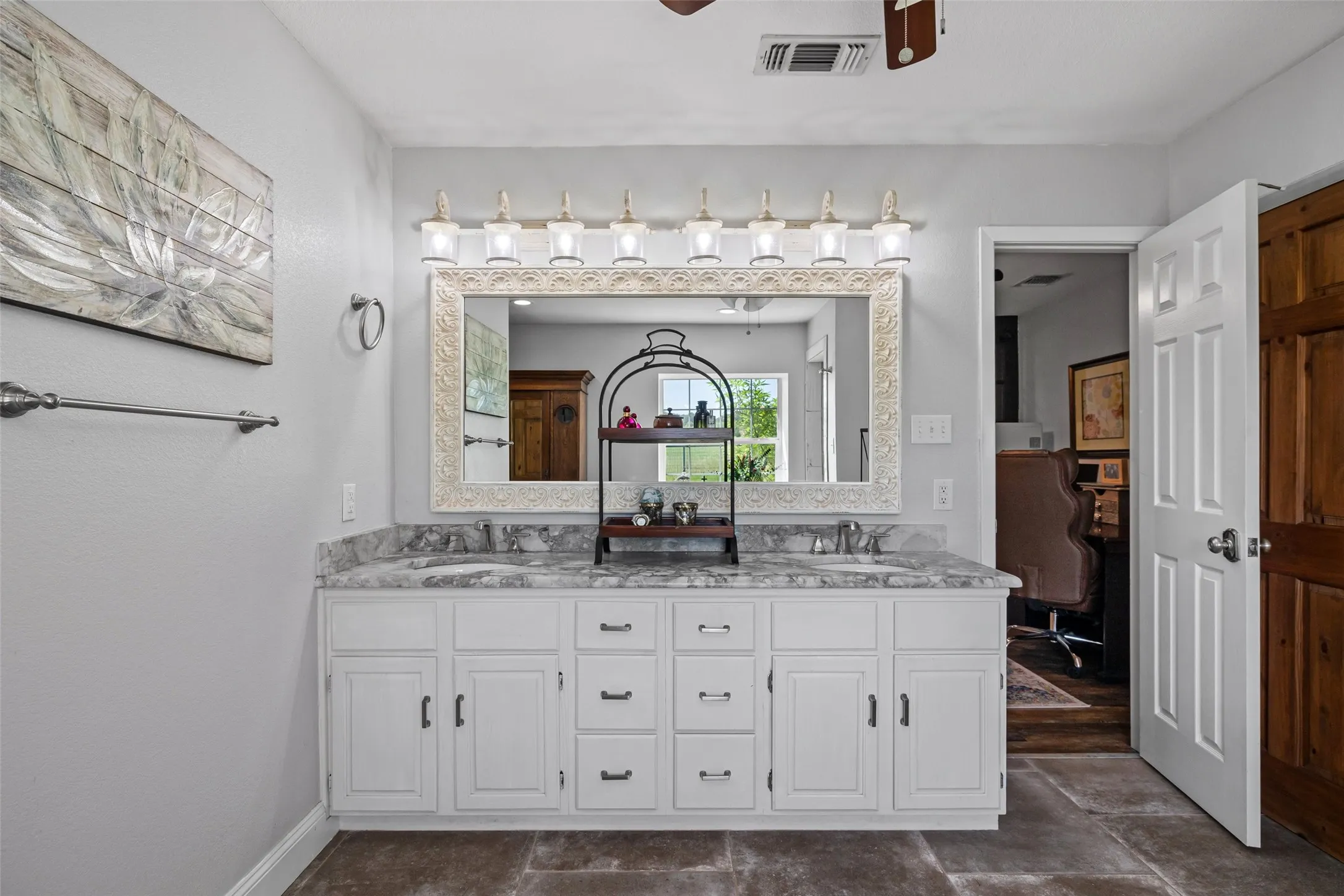 Single Family Residence For Sale in Bosque County , 5100 Highway 144, Walnut Springs, Texas 76690, 4 Bedroom, 3 Bathroom, Garage spaces, 2,936 Sqft, built in 1996, mls#21200360, Real Estate Agent in Walnut Springs, Homes For Sale in Bosque county, Homes For Sale in Walnut Springs, Realtor in Walnut Springs Texas, Real Estate Brokerage Independent Realty Texas, Luminita Cordes Realtor