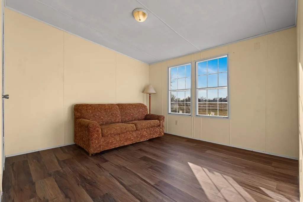 Mobile Home For Sale in Van Zandt County , 289 Vz County Road 3122, Edgewood, Texas 75117, 4 Bedrooms, 2 Bathrooms, Garage spaces, 2,128 Sqft, built in 2006, Price $239,000, mls#21194966, Real Estate Agent in Edgewood, Homes For Sale in Van Zandt county, Homes For Sale in Edgewood, Realtor in Edgewood Texas, Real Estate Brokerage Independent Realty Texas, Luminita Cordes Realtor
