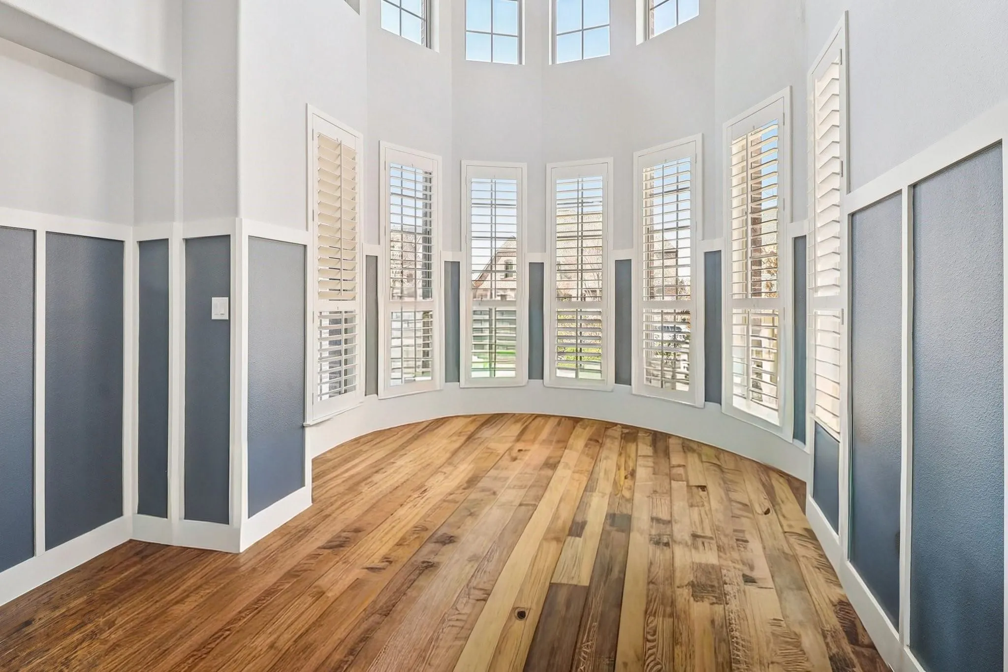 Single Family Residence For Sale in Denton County , 6616 Mountain Sky Road, Frisco, Texas 75036, 5 Bedroom, 6 Bathroom, 3 Garage spaces, 4,829 Sqft, built in 2013, Preowned, mls#21197477, Real Estate Agent in Frisco, Homes For Sale in Denton county, Homes For Sale in Frisco, Realtor in Frisco Texas, Real Estate Brokerage Independent Realty Texas, Luminita Cordes Realtor