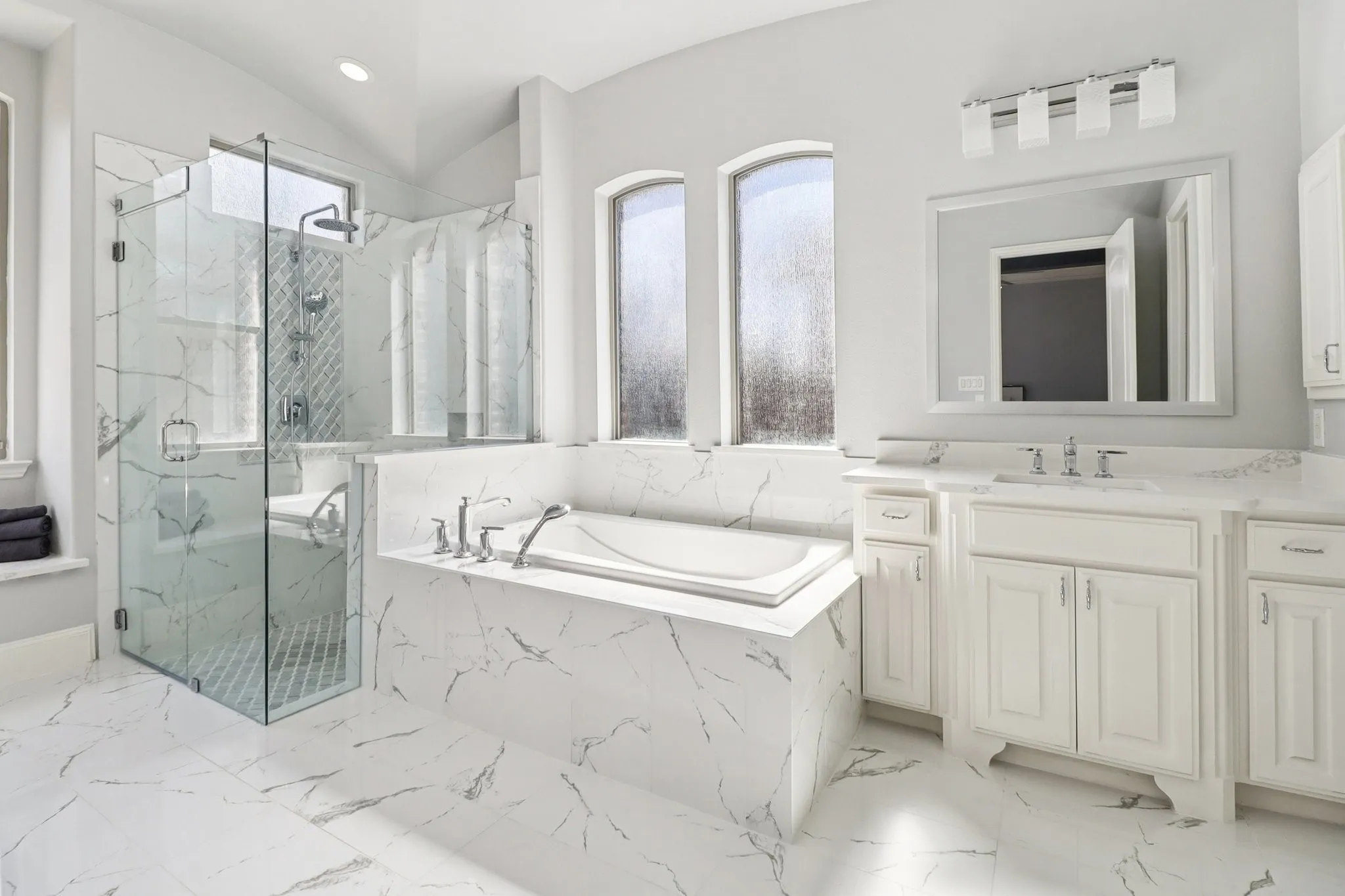 Single Family Residence For Sale in Denton County , 6616 Mountain Sky Road, Frisco, Texas 75036, 5 Bedroom, 6 Bathroom, 3 Garage spaces, 4,829 Sqft, built in 2013, Preowned, mls#21197477, Real Estate Agent in Frisco, Homes For Sale in Denton county, Homes For Sale in Frisco, Realtor in Frisco Texas, Real Estate Brokerage Independent Realty Texas, Luminita Cordes Realtor