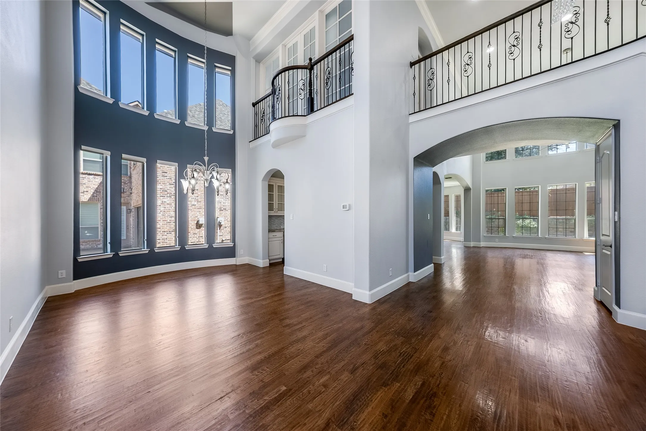 Single Family Residence For Sale in Denton County , 6616 Mountain Sky Road, Frisco, Texas 75036, 5 Bedroom, 6 Bathroom, 3 Garage spaces, 4,829 Sqft, built in 2013, Preowned, mls#21197477, Real Estate Agent in Frisco, Homes For Sale in Denton county, Homes For Sale in Frisco, Realtor in Frisco Texas, Real Estate Brokerage Independent Realty Texas, Luminita Cordes Realtor