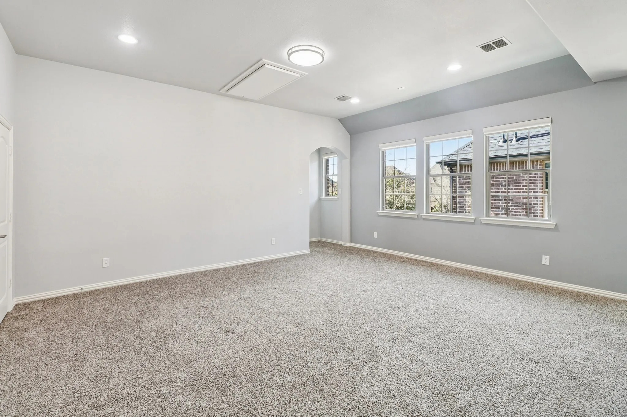 Single Family Residence For Sale in Denton County , 6616 Mountain Sky Road, Frisco, Texas 75036, 5 Bedroom, 6 Bathroom, 3 Garage spaces, 4,829 Sqft, built in 2013, Preowned, mls#21197477, Real Estate Agent in Frisco, Homes For Sale in Denton county, Homes For Sale in Frisco, Realtor in Frisco Texas, Real Estate Brokerage Independent Realty Texas, Luminita Cordes Realtor