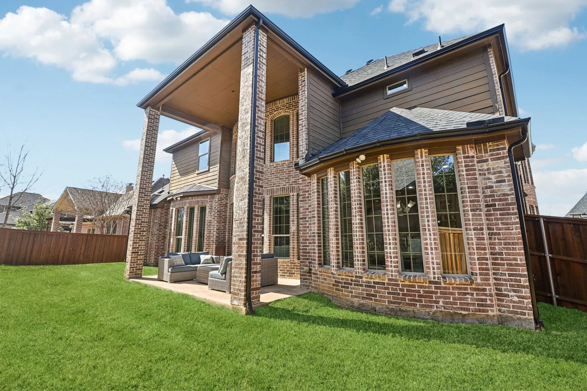 Single Family Residence For Sale in Denton County , 6616 Mountain Sky Road, Frisco, Texas 75036, 5 Bedroom, 6 Bathroom, 3 Garage spaces, 4,829 Sqft, built in 2013, Preowned, mls#21197477, Real Estate Agent in Frisco, Homes For Sale in Denton county, Homes For Sale in Frisco, Realtor in Frisco Texas, Real Estate Brokerage Independent Realty Texas, Luminita Cordes Realtor