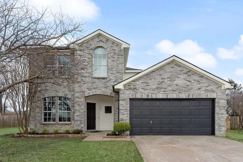 Single Family Residence For Sale in Collin County , 1505 Black Maple Drive, Anna, Texas 75409, 4 Bedrooms, 3 Bathrooms, 2 Garage spaces, 2,389 Sqft, built in 2005, Price $395,000, mls#21200424, Real Estate Agent in Anna, Homes For Sale in Collin county, Homes For Sale in Anna, Realtor in Anna Texas, Real Estate Brokerage Independent Realty Texas, Luminita Cordes Realtor