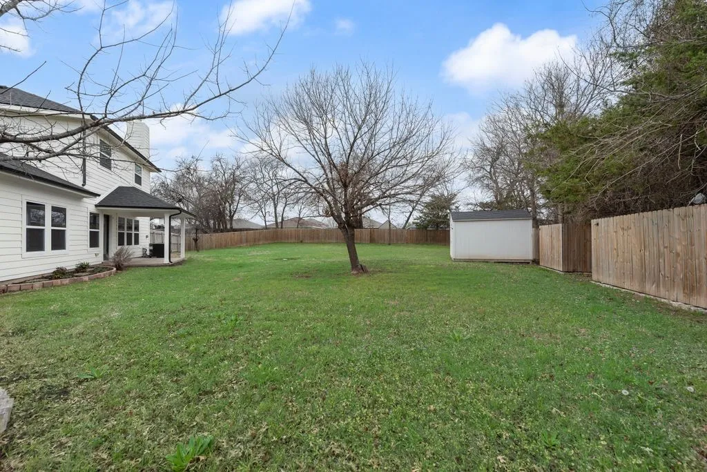 Single Family Residence For Sale in Collin County , 1505 Black Maple Drive, Anna, Texas 75409, 4 Bedrooms, 3 Bathrooms, 2 Garage spaces, 2,389 Sqft, built in 2005, Price $395,000, mls#21200424, Real Estate Agent in Anna, Homes For Sale in Collin county, Homes For Sale in Anna, Realtor in Anna Texas, Real Estate Brokerage Independent Realty Texas, Luminita Cordes Realtor