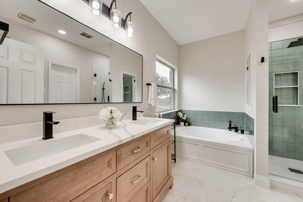 Single Family Residence For Sale in Collin County , 1505 Black Maple Drive, Anna, Texas 75409, 4 Bedrooms, 3 Bathrooms, 2 Garage spaces, 2,389 Sqft, built in 2005, Price $395,000, mls#21200424, Real Estate Agent in Anna, Homes For Sale in Collin county, Homes For Sale in Anna, Realtor in Anna Texas, Real Estate Brokerage Independent Realty Texas, Luminita Cordes Realtor