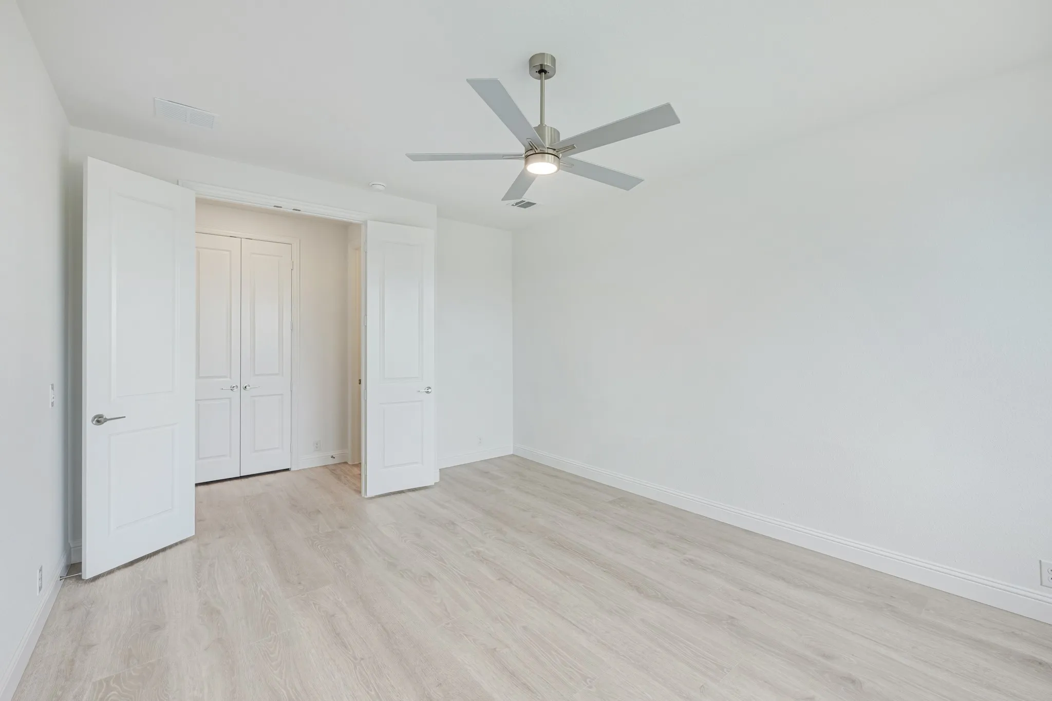 Single Family Residence For Sale in Ellis County , 249 Fireberry Drive, Glenn Heights, Texas 75154, 4 Bedroom, 4 Bathroom, 2 Garage spaces, 3,560 Sqft, built in 2026, New Construction - Incomplete, mls#21199357, Real Estate Agent in Glenn Heights, Homes For Sale in Ellis county, Homes For Sale in Glenn Heights, Realtor in Glenn Heights Texas, Real Estate Brokerage Independent Realty Texas, Luminita Cordes Realtor