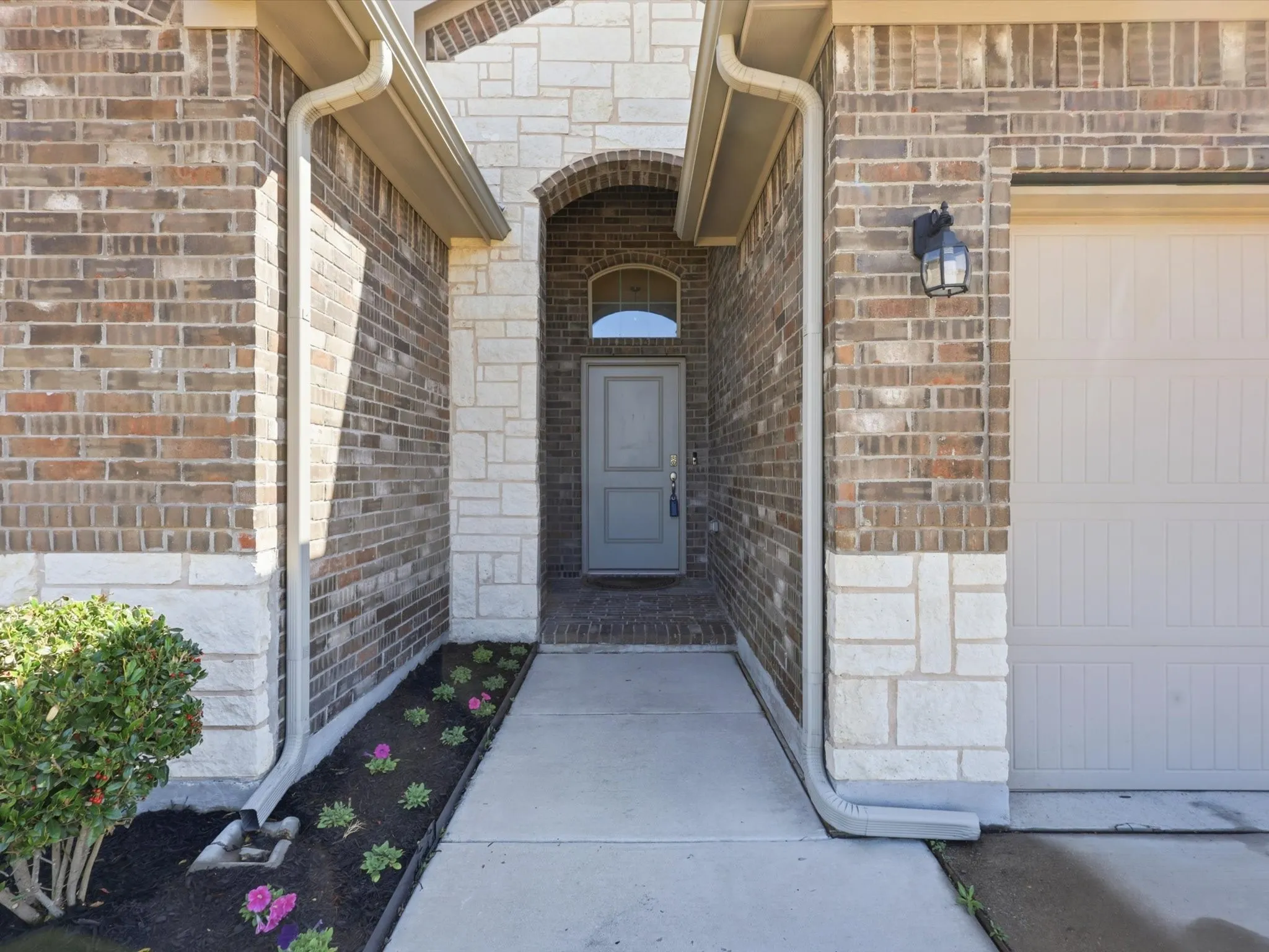 Single Family Residence For Sale in Tarrant County , 448 Regatta Lane, Azle, Texas 76020, 4 Bedroom, 2 Bathroom, 2 Garage spaces, 1,816 Sqft, built in 2020, Preowned, mls#21198942, Real Estate Agent in Azle, Homes For Sale in Tarrant county, Homes For Sale in Azle, Realtor in Azle Texas, Real Estate Brokerage Independent Realty Texas, Luminita Cordes Realtor