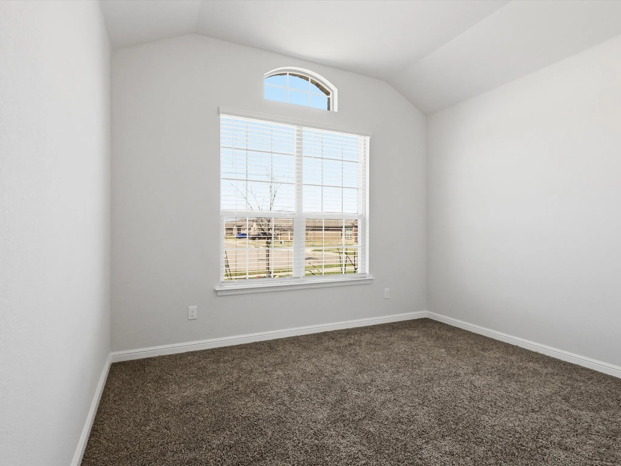 Single Family Residence For Sale in Tarrant County , 448 Regatta Lane, Azle, Texas 76020, 4 Bedroom, 2 Bathroom, 2 Garage spaces, 1,816 Sqft, built in 2020, Preowned, mls#21198942, Real Estate Agent in Azle, Homes For Sale in Tarrant county, Homes For Sale in Azle, Realtor in Azle Texas, Real Estate Brokerage Independent Realty Texas, Luminita Cordes Realtor