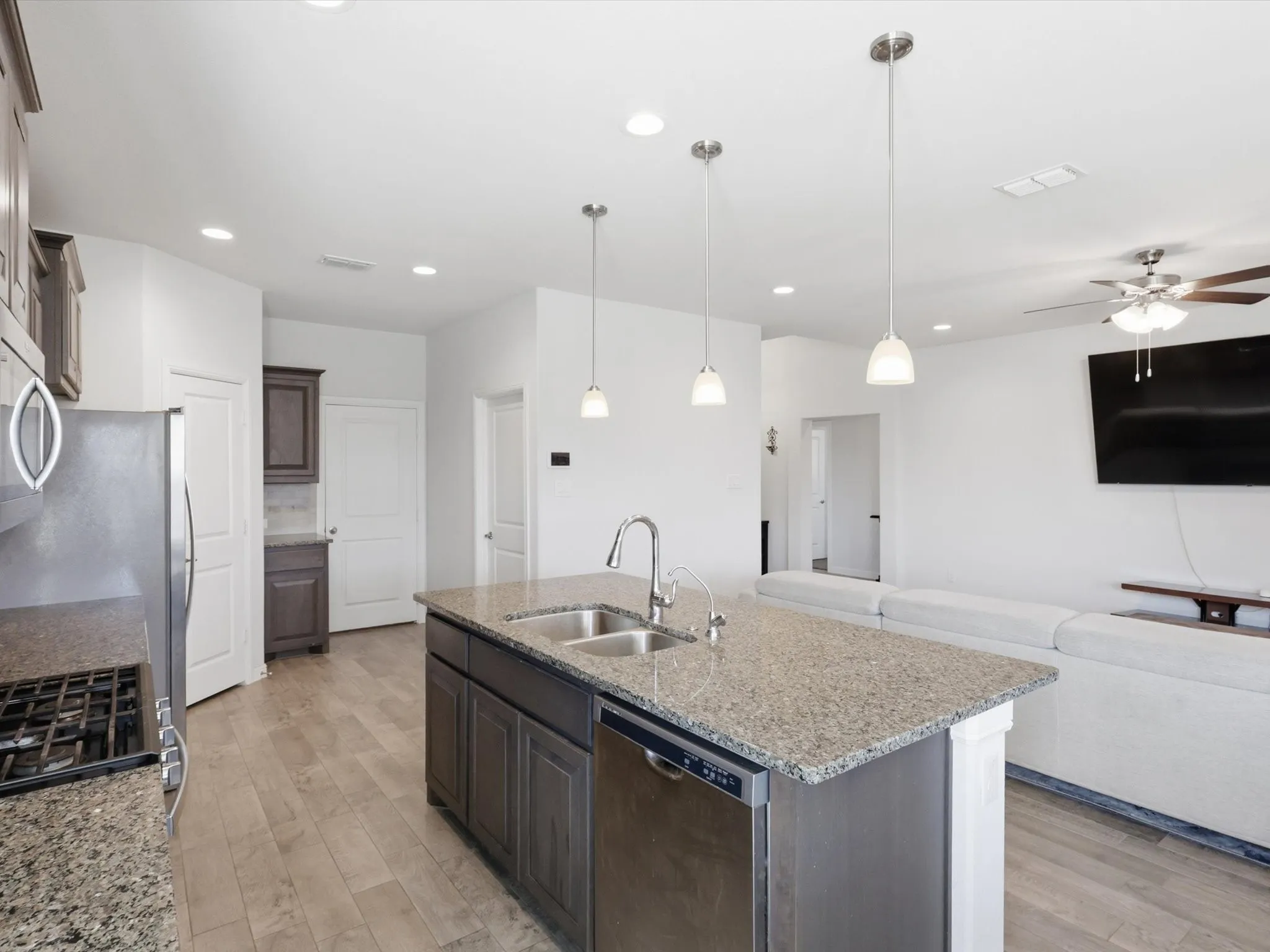 Single Family Residence For Sale in Tarrant County , 448 Regatta Lane, Azle, Texas 76020, 4 Bedroom, 2 Bathroom, 2 Garage spaces, 1,816 Sqft, built in 2020, Preowned, mls#21198942, Real Estate Agent in Azle, Homes For Sale in Tarrant county, Homes For Sale in Azle, Realtor in Azle Texas, Real Estate Brokerage Independent Realty Texas, Luminita Cordes Realtor