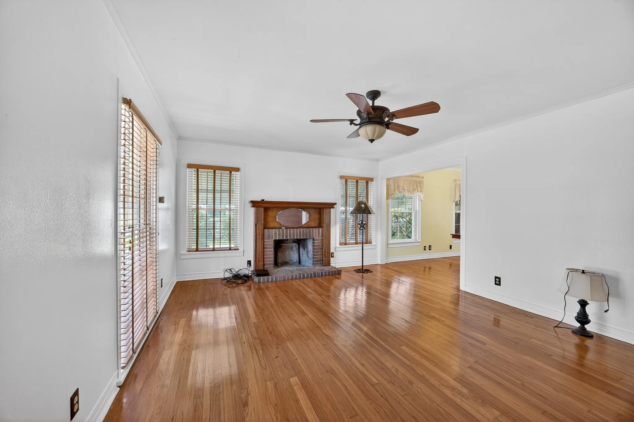Great hardwoods, fireplace