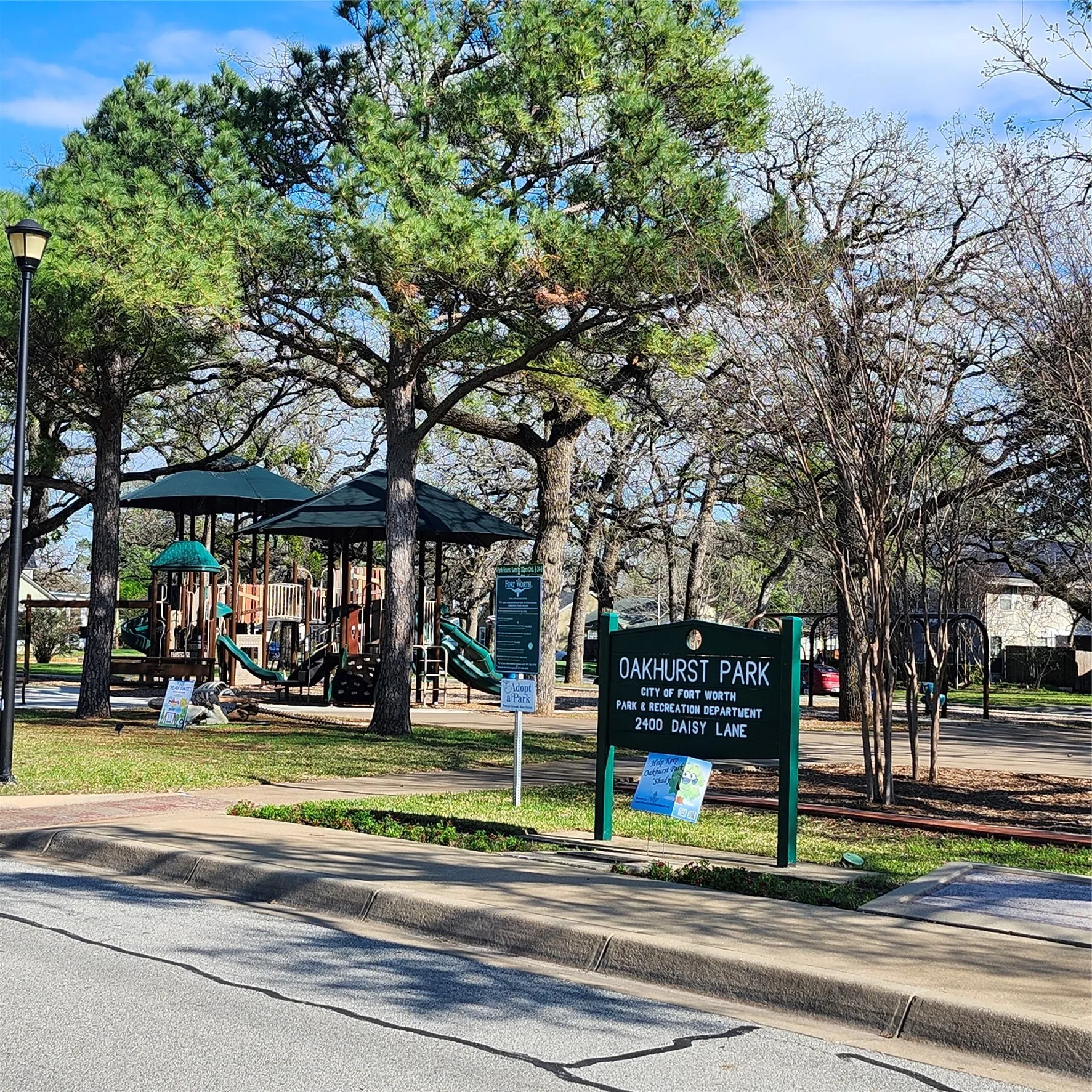 Single Family Residence For Sale in Tarrant County , 2525 Goldenrod Avenue, Fort Worth, Texas 76111, 3 Bedroom, 2 Bathroom, 1 Garage spaces, 1,606 Sqft, built in 1939, mls#21188548, Real Estate Agent in Fort Worth, Homes For Sale in Tarrant county, Homes For Sale in Fort Worth, Realtor in Fort Worth Texas, Real Estate Brokerage Independent Realty Texas, Luminita Cordes Realtor