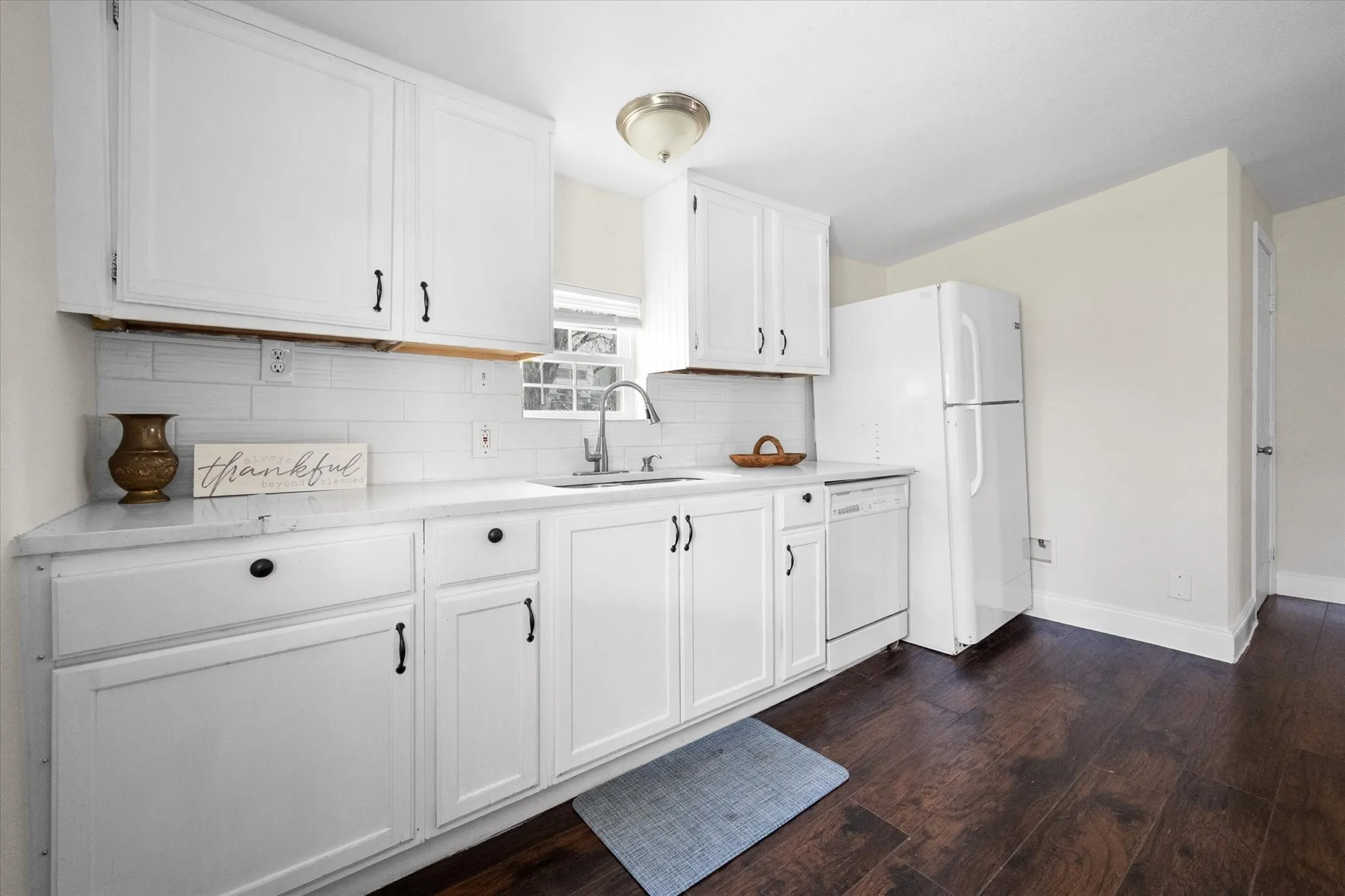 Single Family Residence For Sale in Parker County , 508 Lois Circle, Granbury, Texas 76049, 3 Bedrooms, 3 Bathrooms, Garage spaces, 1,292 Sqft, built in 1988, Preowned, Price $169,400, mls#21193376, Real Estate Agent in Granbury, Homes For Sale in Parker county, Homes For Sale in Granbury, Realtor in Granbury Texas, Real Estate Brokerage Independent Realty Texas, Luminita Cordes Realtor