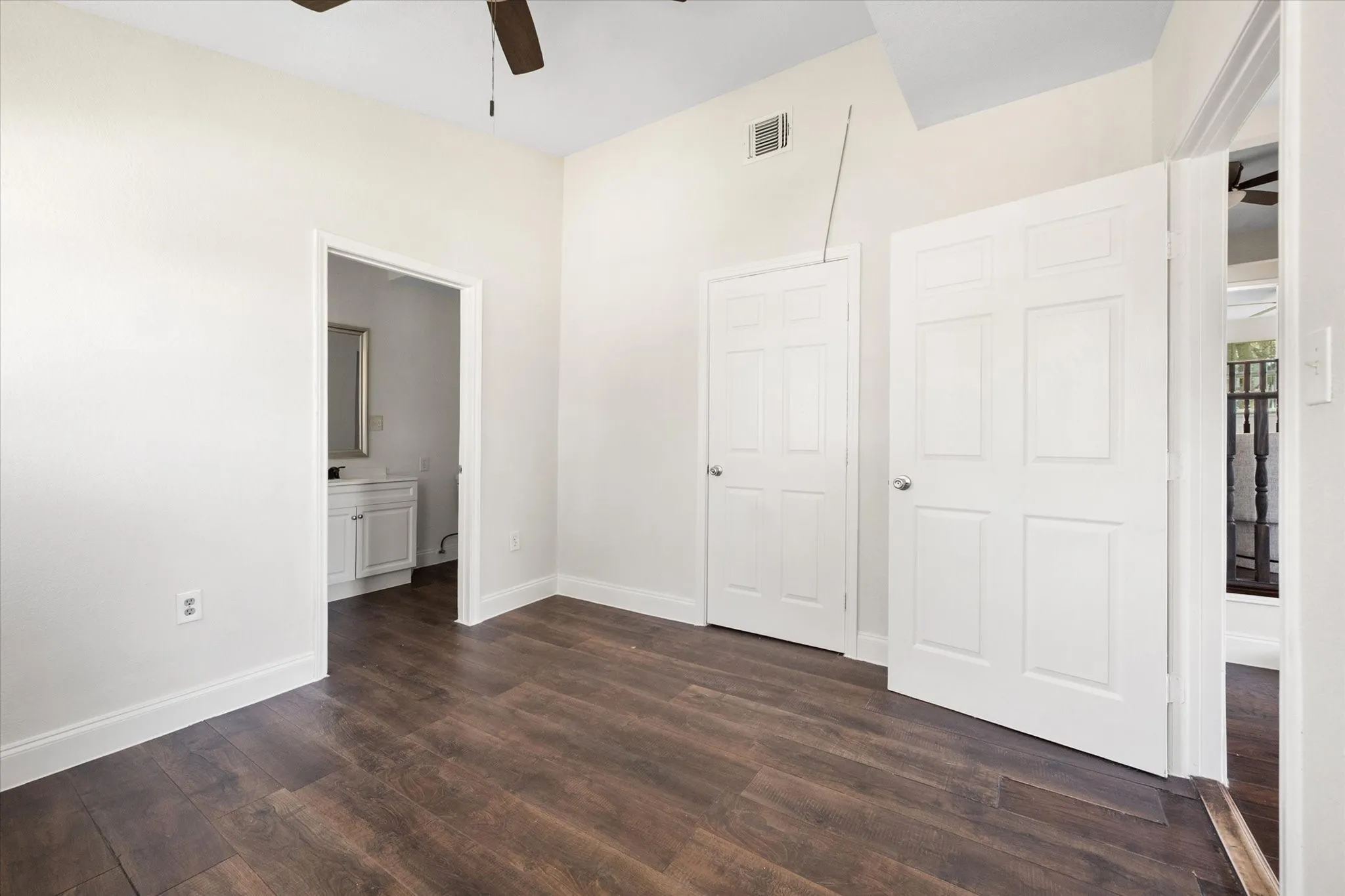 Single Family Residence For Sale in Parker County , 508 Lois Circle, Granbury, Texas 76049, 3 Bedrooms, 3 Bathrooms, Garage spaces, 1,292 Sqft, built in 1988, Preowned, Price $169,400, mls#21193376, Real Estate Agent in Granbury, Homes For Sale in Parker county, Homes For Sale in Granbury, Realtor in Granbury Texas, Real Estate Brokerage Independent Realty Texas, Luminita Cordes Realtor