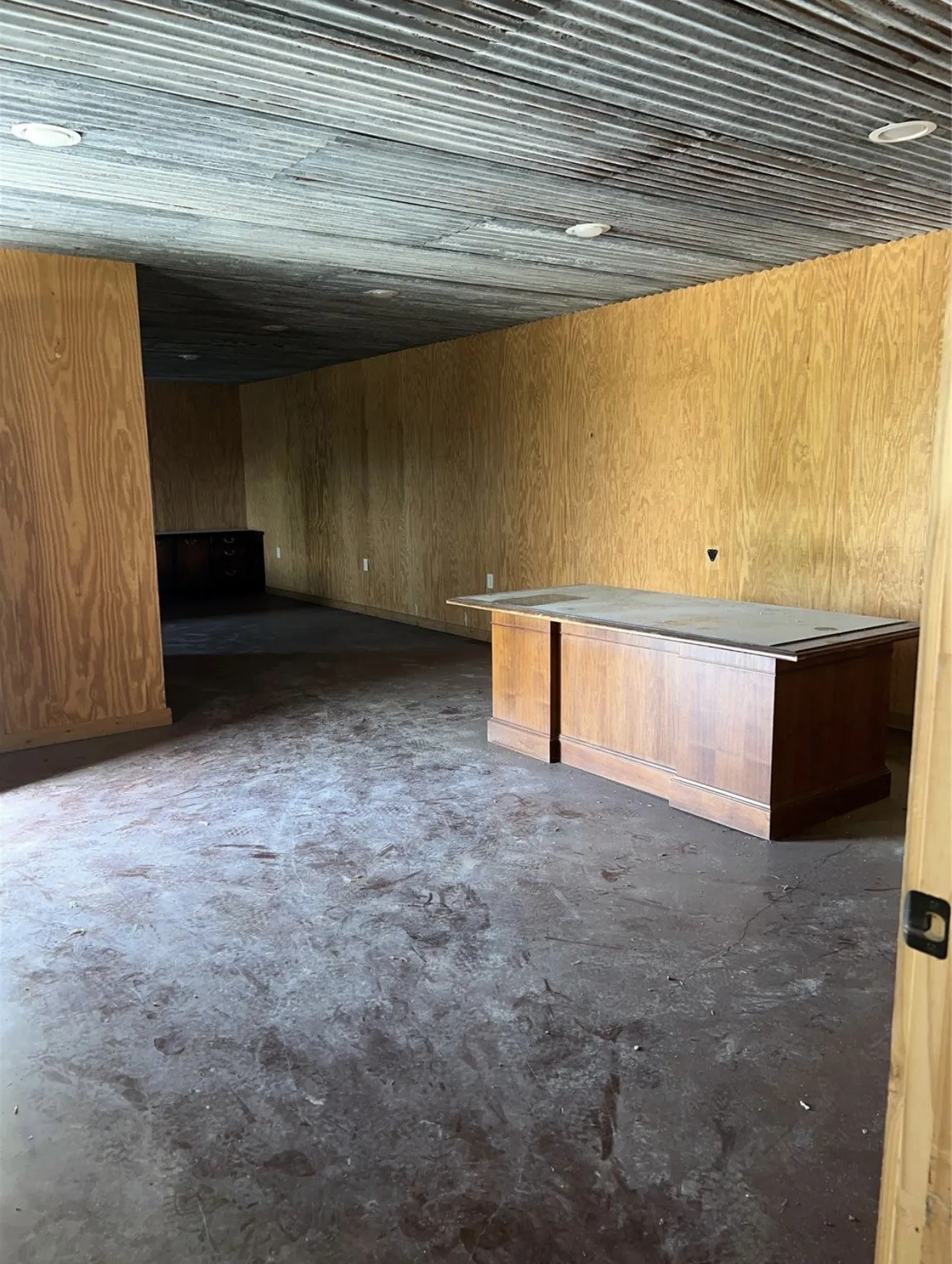 Industrial For Sale in Palo Pinto County , 411 Lee, Mineral Wells, Texas 76066, 0, 0, Garage spaces, 0 Sqft, built in 2010, Preowned, mls#21198332, Real Estate Agent in Mineral Wells, Homes For Sale in Palo Pinto county, Homes For Sale in Mineral Wells, Realtor in Mineral Wells Texas, Real Estate Brokerage Independent Realty Texas, Luminita Cordes Realtor