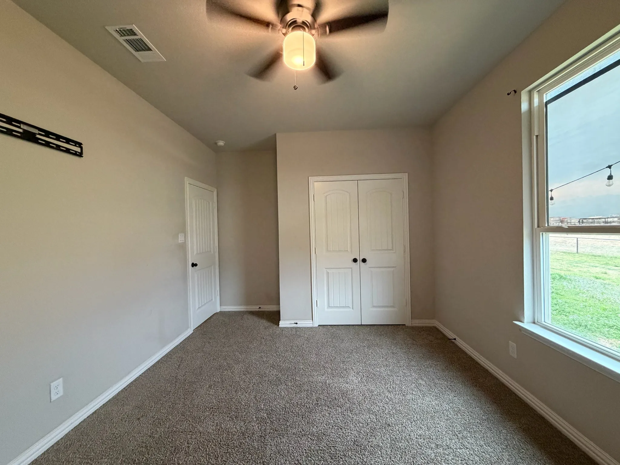 Single Family Residence For Sale in Parker County , 1035 Northern Oaks Court, Springtown, Texas 76082, 4 Bedrooms, 2 Bathrooms, 1 Garage spaces, 2,075 Sqft, built in 2021, New Construction - Complete, Price $438,744, mls#21199699, Real Estate Agent in Springtown, Homes For Sale in Parker county, Homes For Sale in Springtown, Realtor in Springtown Texas, Real Estate Brokerage Independent Realty Texas, Luminita Cordes Realtor