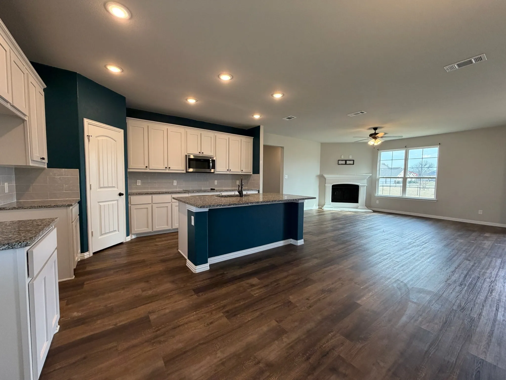 Single Family Residence For Sale in Parker County , 1035 Northern Oaks Court, Springtown, Texas 76082, 4 Bedrooms, 2 Bathrooms, 1 Garage spaces, 2,075 Sqft, built in 2021, New Construction - Complete, Price $438,744, mls#21199699, Real Estate Agent in Springtown, Homes For Sale in Parker county, Homes For Sale in Springtown, Realtor in Springtown Texas, Real Estate Brokerage Independent Realty Texas, Luminita Cordes Realtor