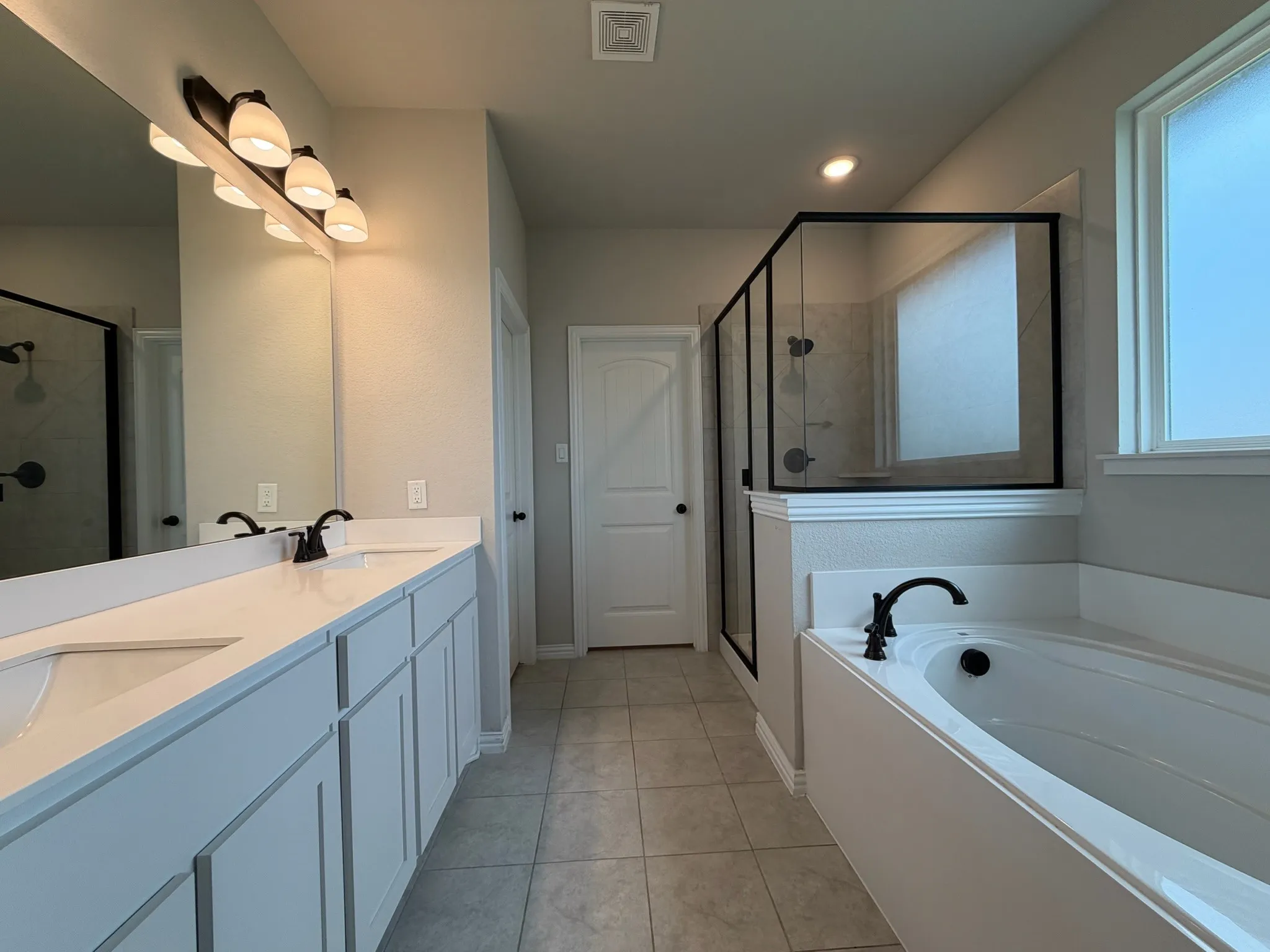 Single Family Residence For Sale in Parker County , 1035 Northern Oaks Court, Springtown, Texas 76082, 4 Bedrooms, 2 Bathrooms, 1 Garage spaces, 2,075 Sqft, built in 2021, New Construction - Complete, Price $438,744, mls#21199699, Real Estate Agent in Springtown, Homes For Sale in Parker county, Homes For Sale in Springtown, Realtor in Springtown Texas, Real Estate Brokerage Independent Realty Texas, Luminita Cordes Realtor