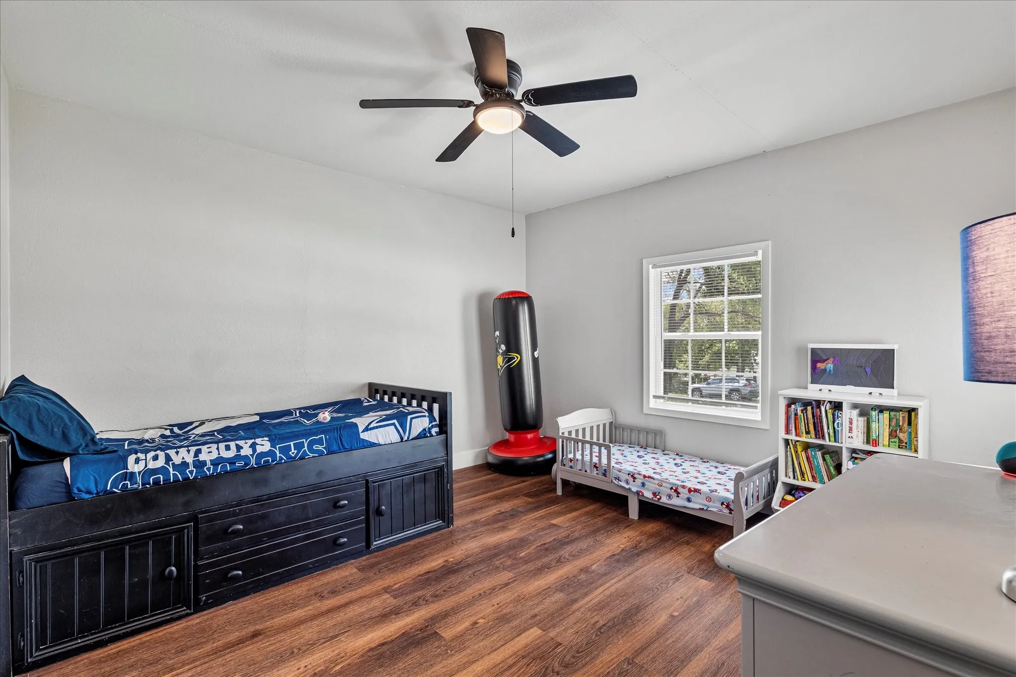Single Family Residence For Sale in Grayson County , 25 W Parnell Street, Denison, Texas 75020, 3 Bedrooms, 2 Bathrooms, Garage spaces, 1,595 Sqft, built in 1940, Price $198,000, mls#21200665, Real Estate Agent in Denison, Homes For Sale in Grayson county, Homes For Sale in Denison, Realtor in Denison Texas, Real Estate Brokerage Independent Realty Texas, Luminita Cordes Realtor