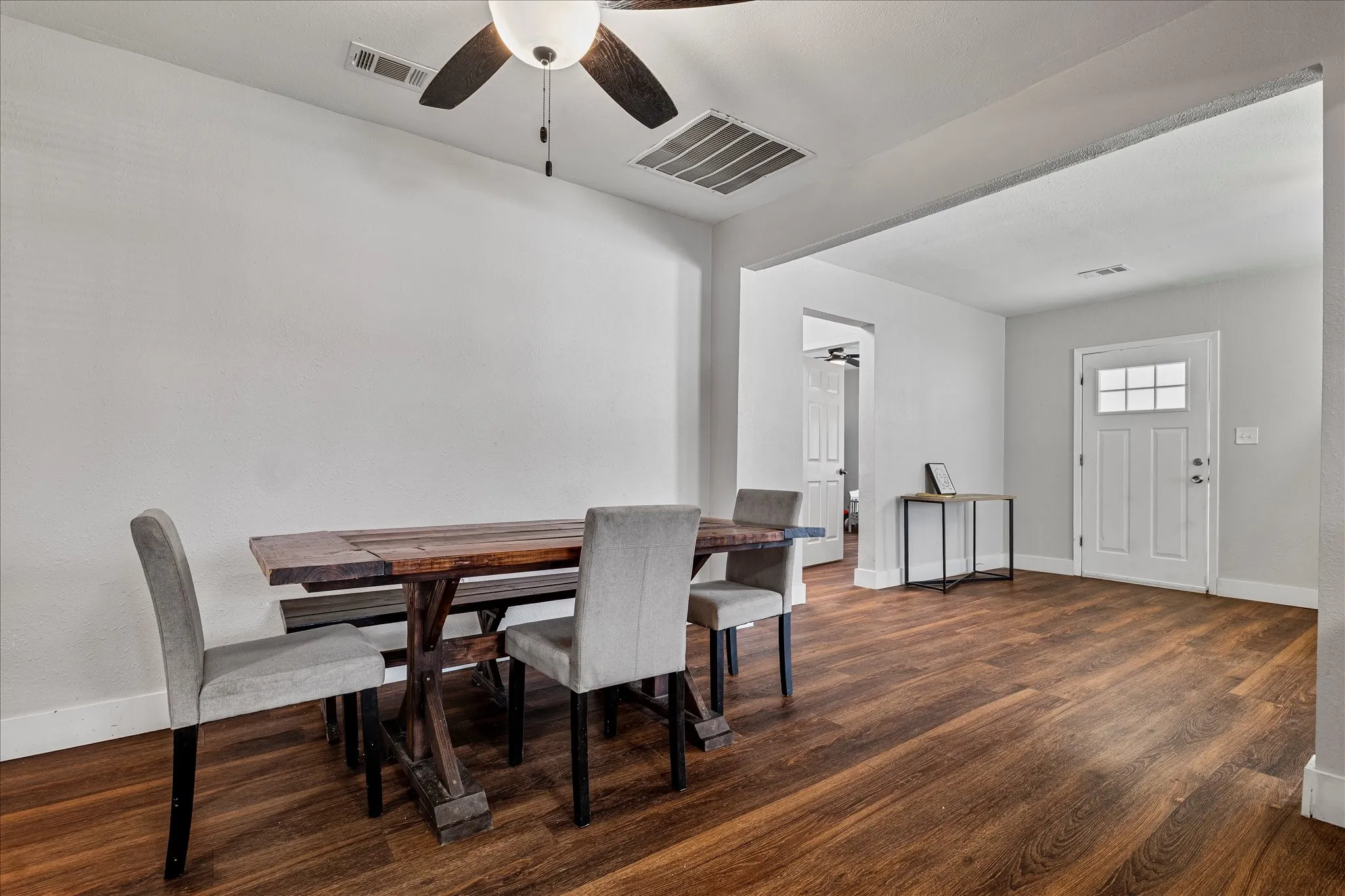 Single Family Residence For Sale in Grayson County , 25 W Parnell Street, Denison, Texas 75020, 3 Bedrooms, 2 Bathrooms, Garage spaces, 1,595 Sqft, built in 1940, Price $198,000, mls#21200665, Real Estate Agent in Denison, Homes For Sale in Grayson county, Homes For Sale in Denison, Realtor in Denison Texas, Real Estate Brokerage Independent Realty Texas, Luminita Cordes Realtor
