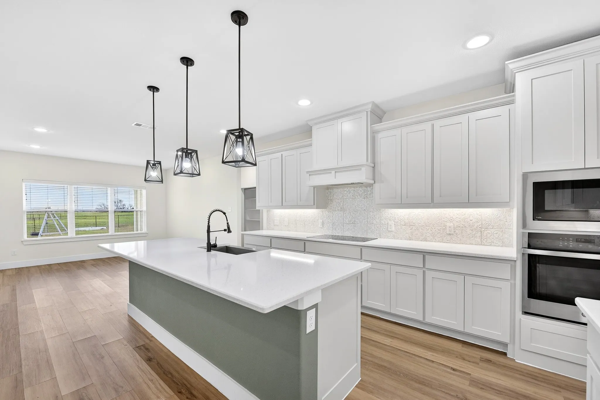 Single Family Residence For Sale in Hunt County , 4929 Caddo Crossing Drive, Caddo Mills, Texas 75135, 5 Bedroom, 5 Bathroom, 3 Garage spaces, 3,243 Sqft, built in 2022, mls#21200778, Real Estate Agent in Caddo Mills, Homes For Sale in Hunt county, Homes For Sale in Caddo Mills, Realtor in Caddo Mills Texas, Real Estate Brokerage Independent Realty Texas, Luminita Cordes Realtor