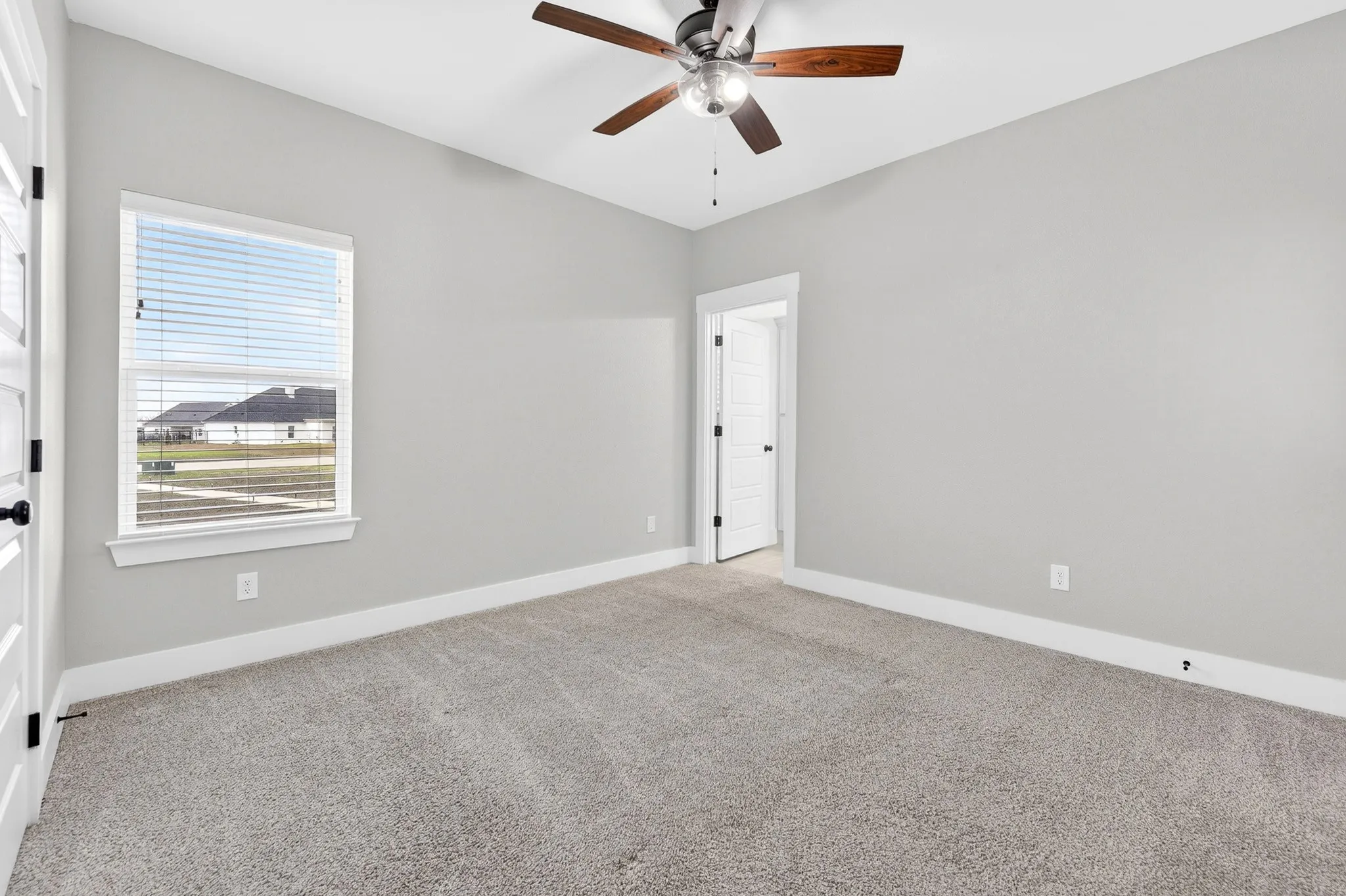Single Family Residence For Sale in Hunt County , 4929 Caddo Crossing Drive, Caddo Mills, Texas 75135, 5 Bedroom, 5 Bathroom, 3 Garage spaces, 3,243 Sqft, built in 2022, mls#21200778, Real Estate Agent in Caddo Mills, Homes For Sale in Hunt county, Homes For Sale in Caddo Mills, Realtor in Caddo Mills Texas, Real Estate Brokerage Independent Realty Texas, Luminita Cordes Realtor