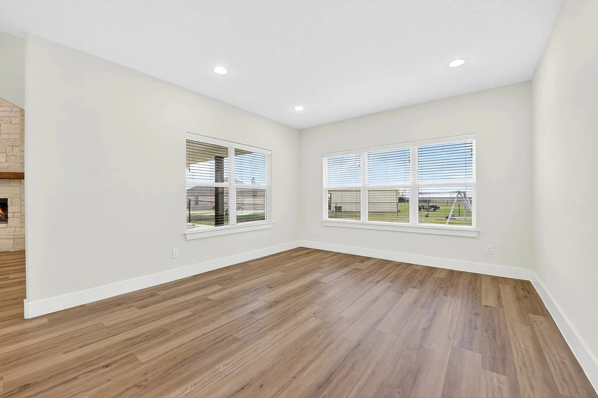 Single Family Residence For Sale in Hunt County , 4929 Caddo Crossing Drive, Caddo Mills, Texas 75135, 5 Bedroom, 5 Bathroom, 3 Garage spaces, 3,243 Sqft, built in 2022, mls#21200778, Real Estate Agent in Caddo Mills, Homes For Sale in Hunt county, Homes For Sale in Caddo Mills, Realtor in Caddo Mills Texas, Real Estate Brokerage Independent Realty Texas, Luminita Cordes Realtor
